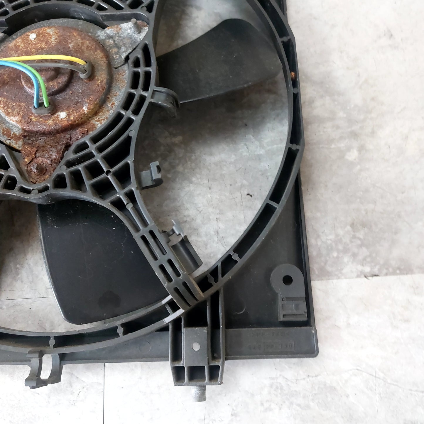 2004-2007 SUBARU WRX & STI RADIATOR COOLING FAN ASSEMBLY OEM