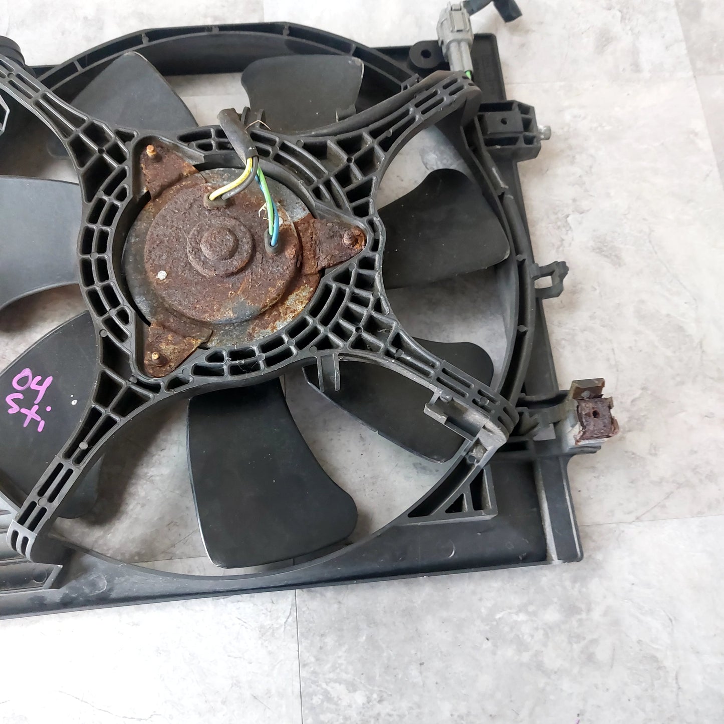 2004-2007 SUBARU WRX & STI RADIATOR COOLING FAN ASSEMBLY OEM