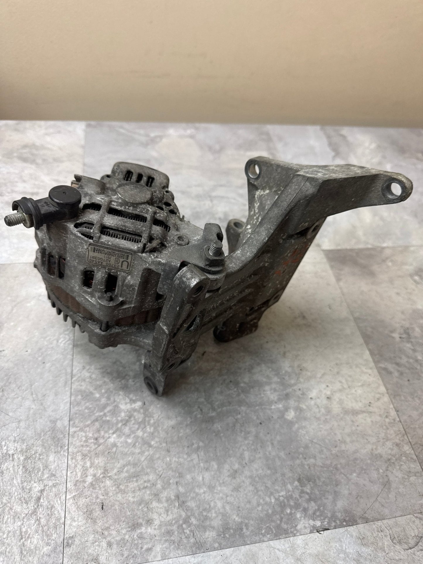 2004-2007 Subaru Impreza WRX STi Alternator (04 STi w/ Mount)