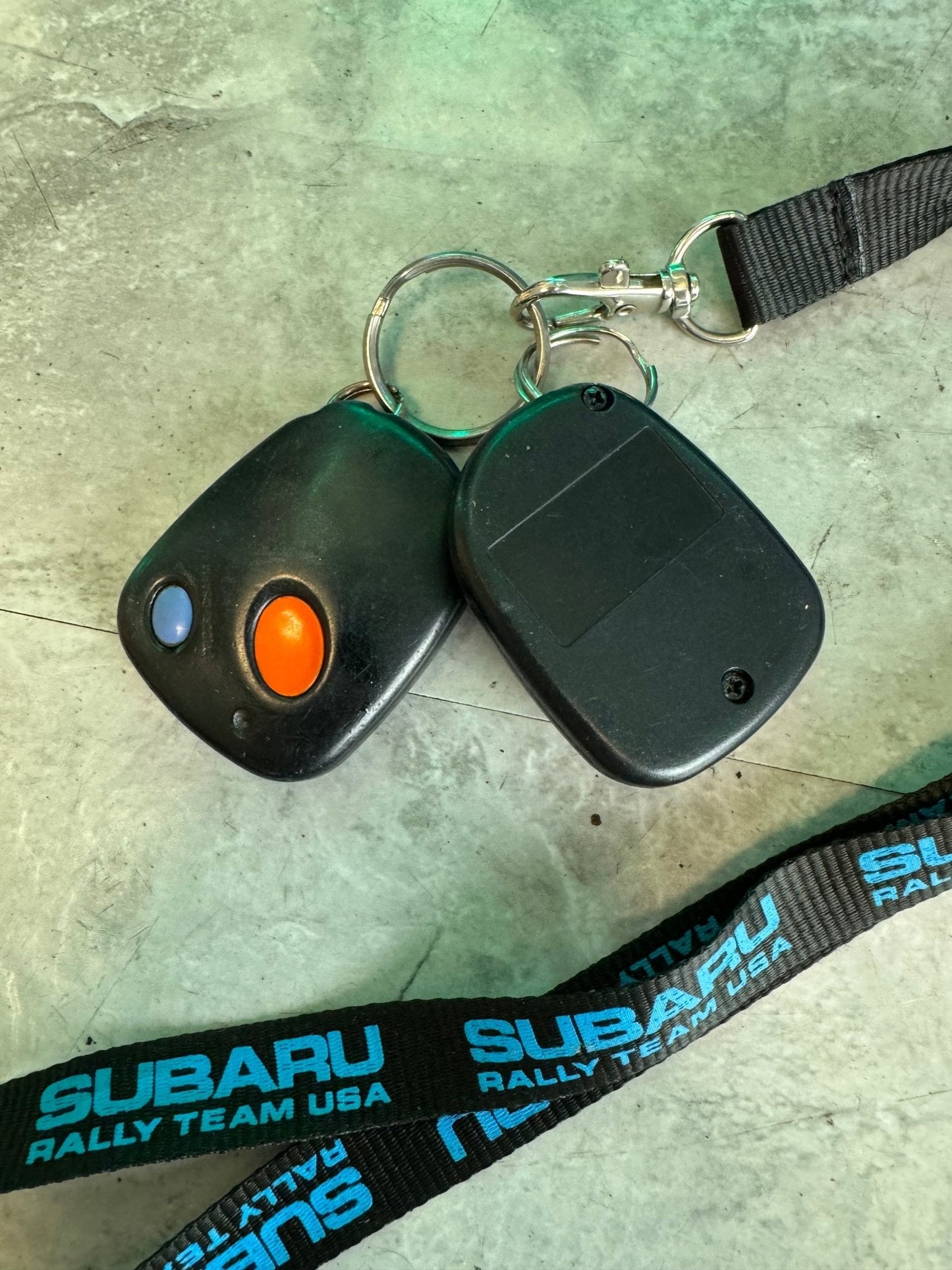 OEM Subaru Keyless Entry Remote For Subaru 99-05 A269ZUA111 Pair