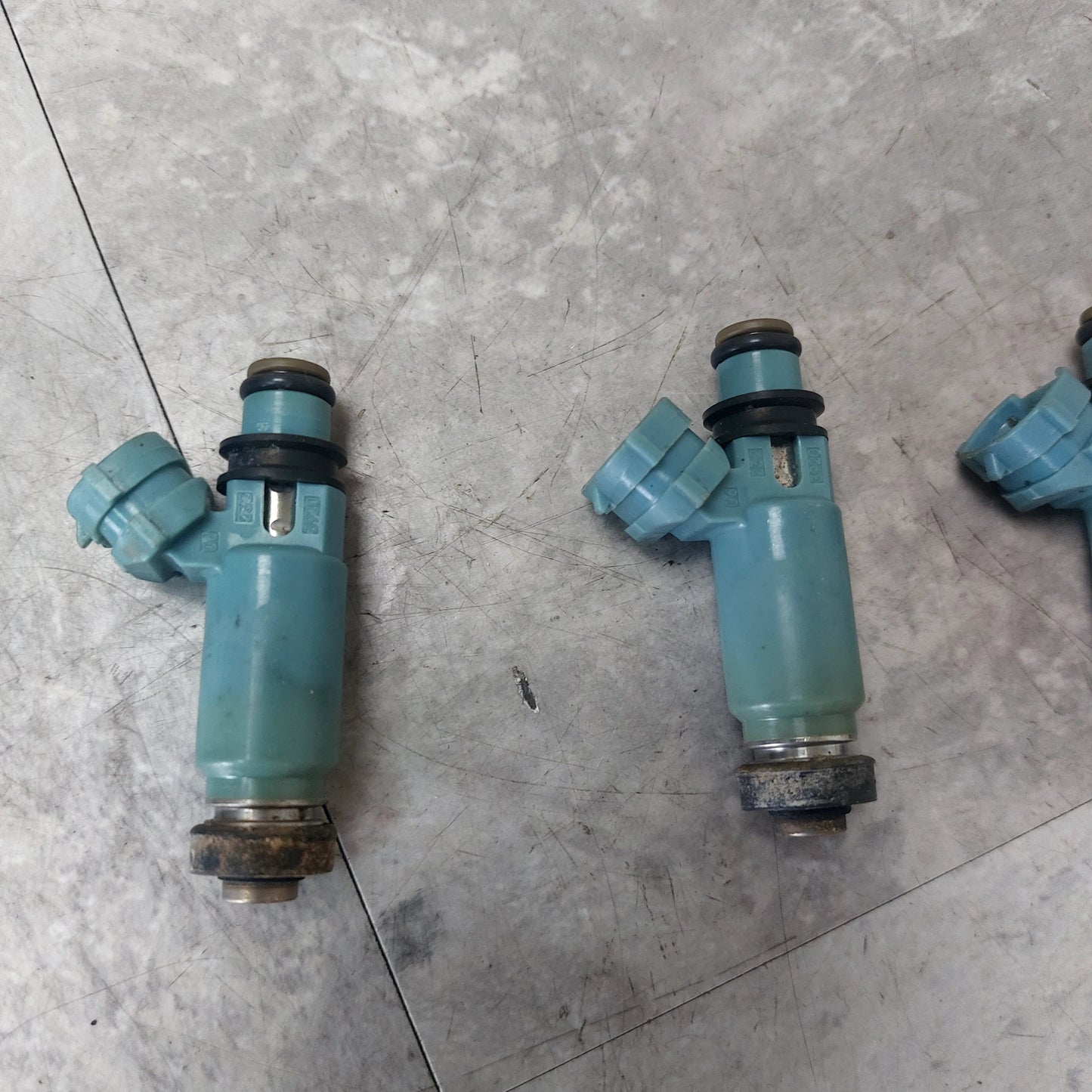 2002-05 Subaru Impreza WRX Top Feed OEM Fuel Injectors Blue x4