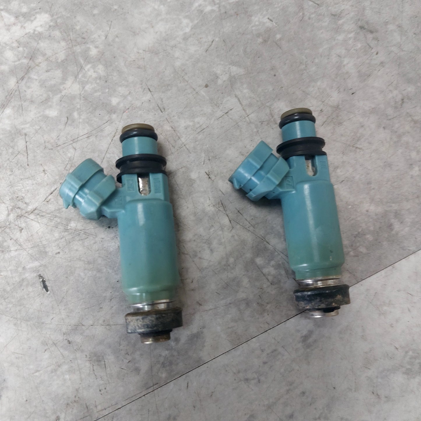 2002-05 Subaru Impreza WRX Top Feed OEM Fuel Injectors Blue x4