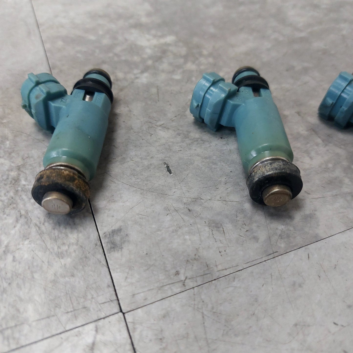 2002-05 Subaru Impreza WRX Top Feed OEM Fuel Injectors Blue x4