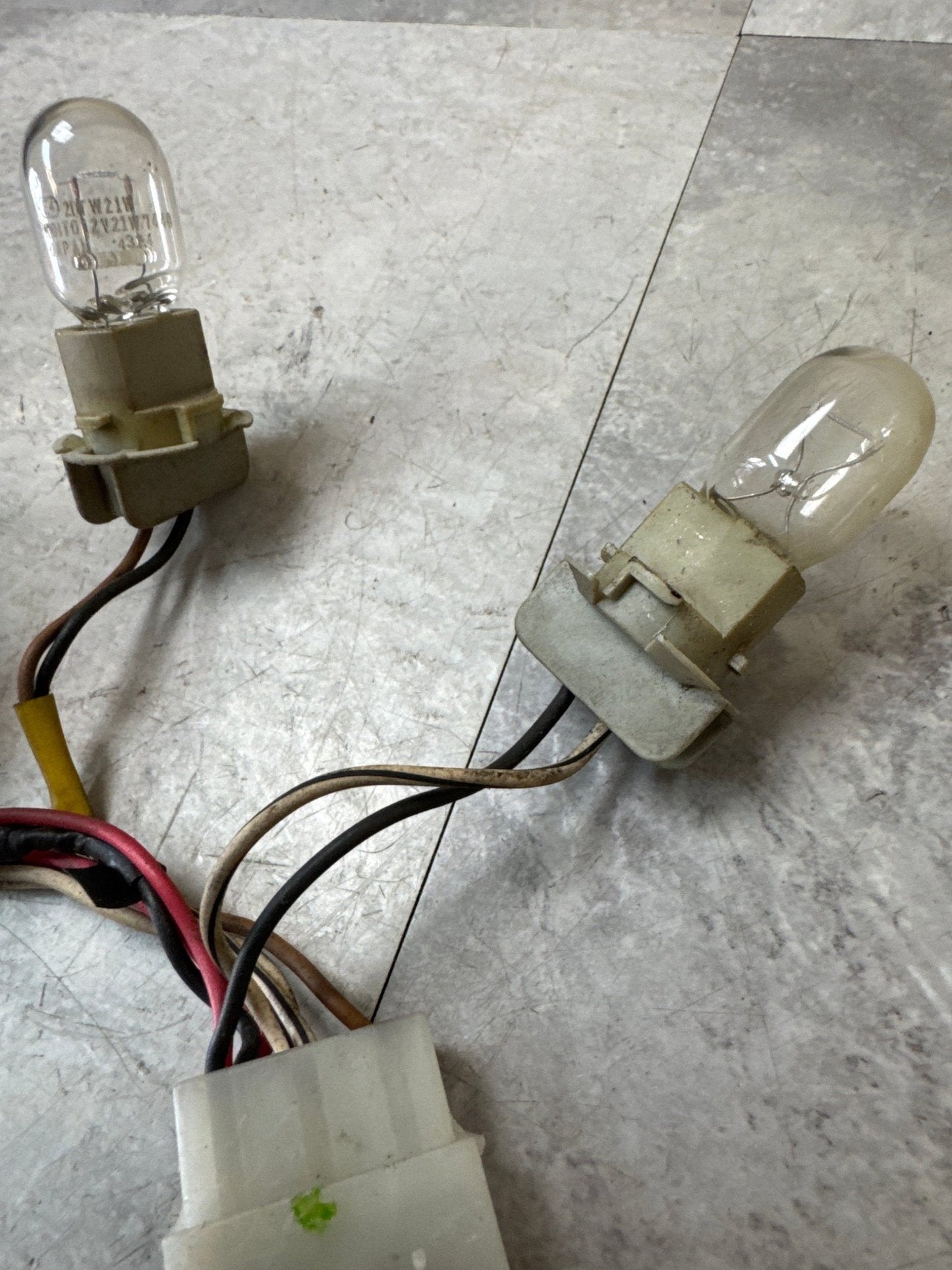 OEM 2002-2004 Subaru Impreza WRX Tail Light Harness (w Bulbs) (2)