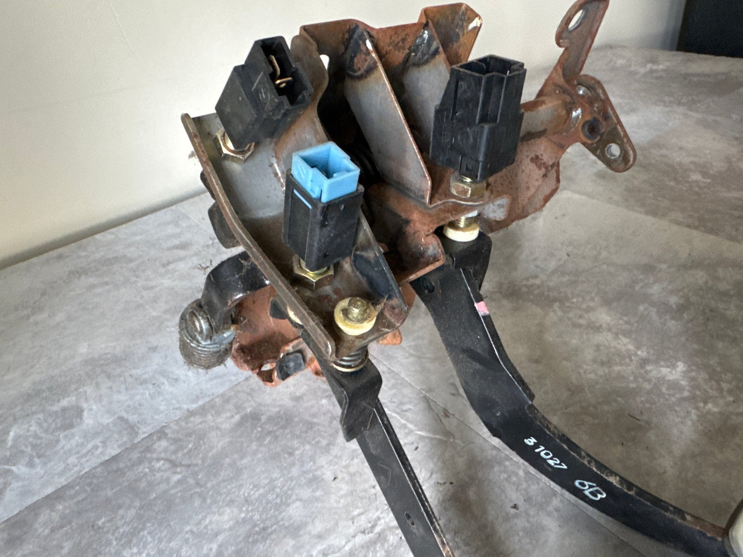 04-06 SUBARU IMPREZA WRX STi MANUAL CLUTCH & BRAKE PEDAL