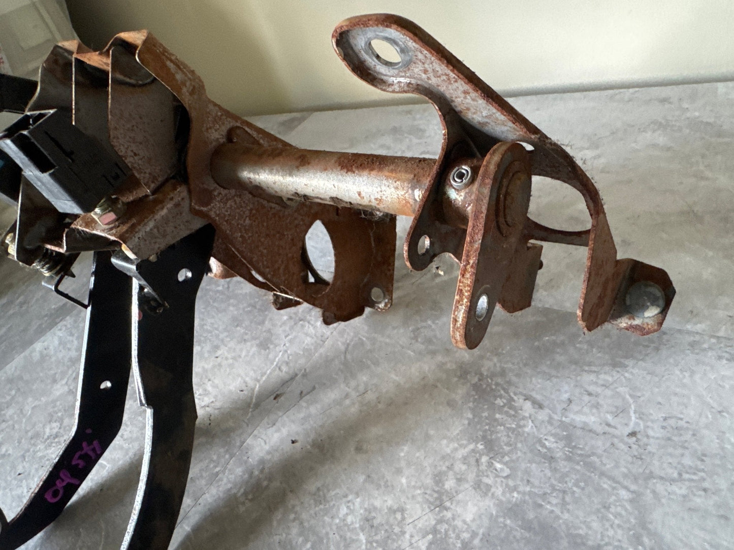 04-06 SUBARU IMPREZA WRX STi MANUAL CLUTCH & BRAKE PEDAL