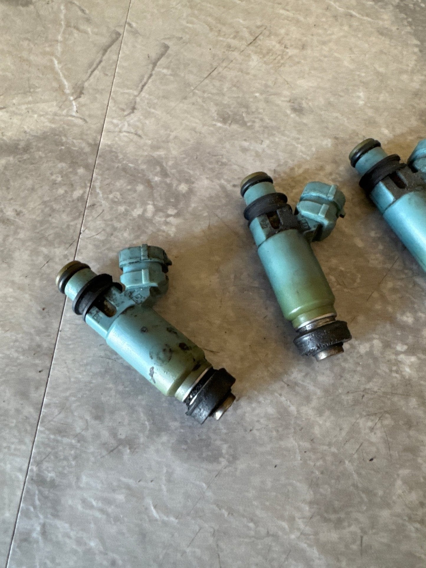 2002-05 Subaru Impreza WRX Top Feed OEM Fuel Injectors Blue x4 (02 WRX)