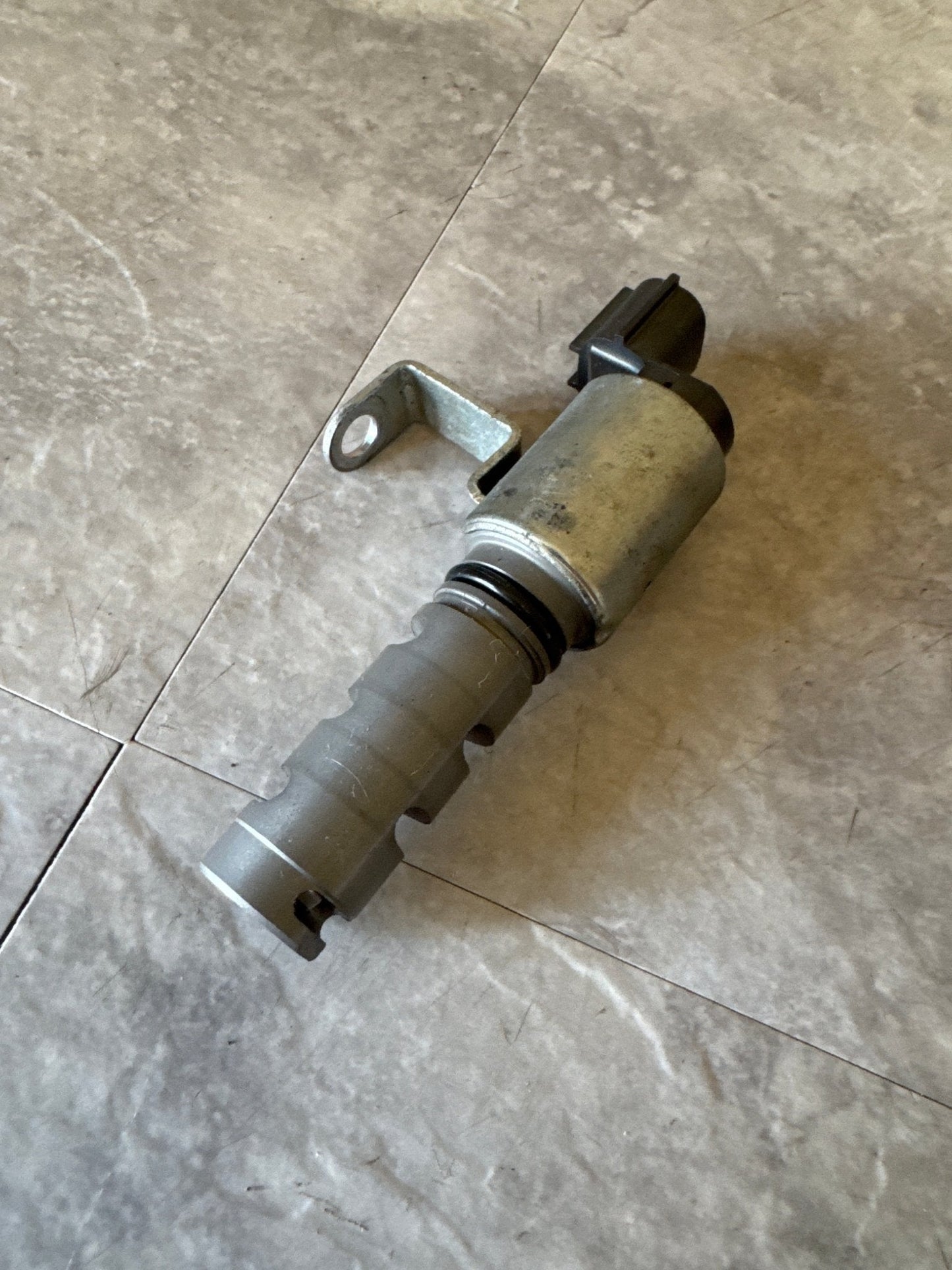2004-2007 Subaru WRX STI AVCS Solenoid Oil Valve 04-07