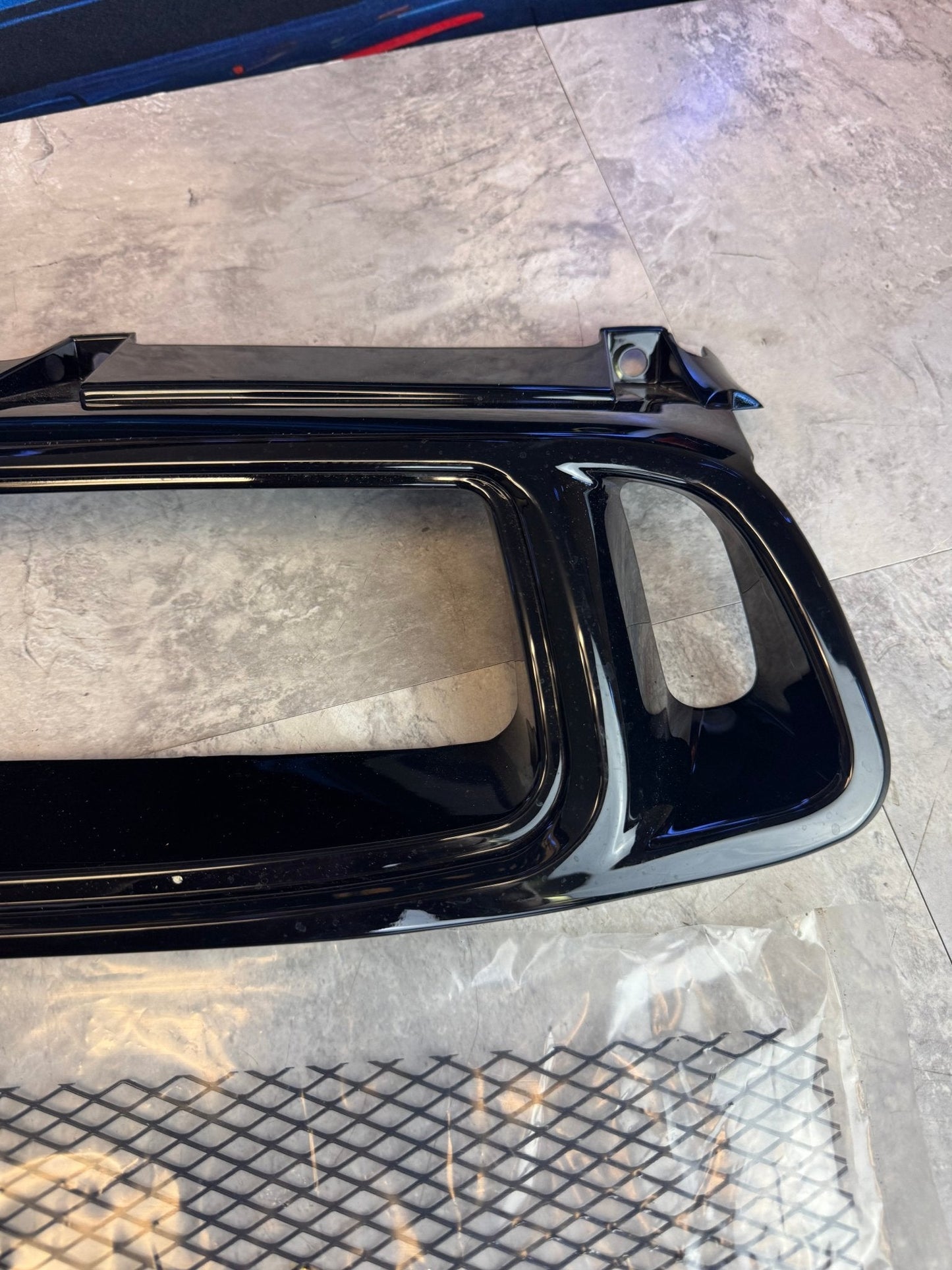 Vivid Racing Spec-D Black ABS Aluminum Mesh Grille For 04-05 Subaru Impreza WRX STi