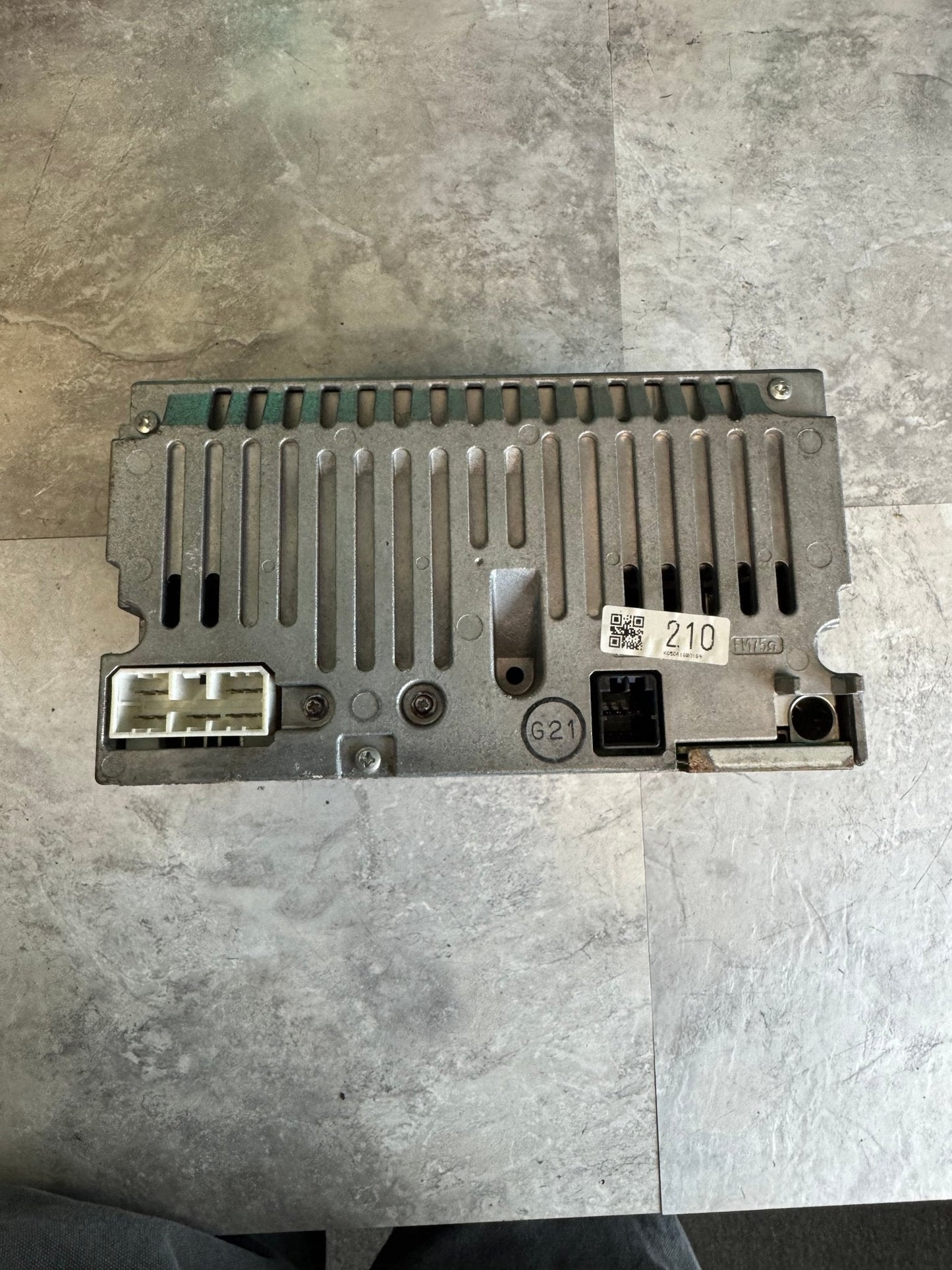 Subaru OEM 2004-2006 Subaru Impreza 6 Disc Radio Control Unit Stereo Deck 86201FE210