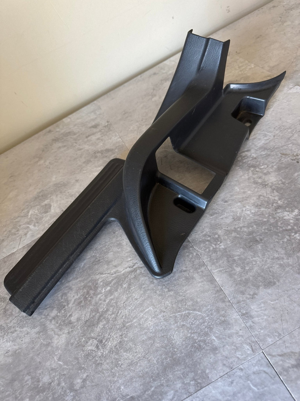 2002-2007 Subaru Impreza WRX STi OEM Passenger Rear Door Sill Trim RH (2)