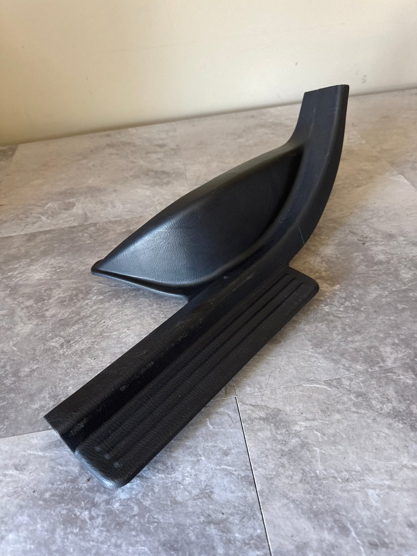 OEM 02-07 Subaru Impreza/WRX/STi LH Side Rear Door Sill Step Trim 94061FE010 (2)