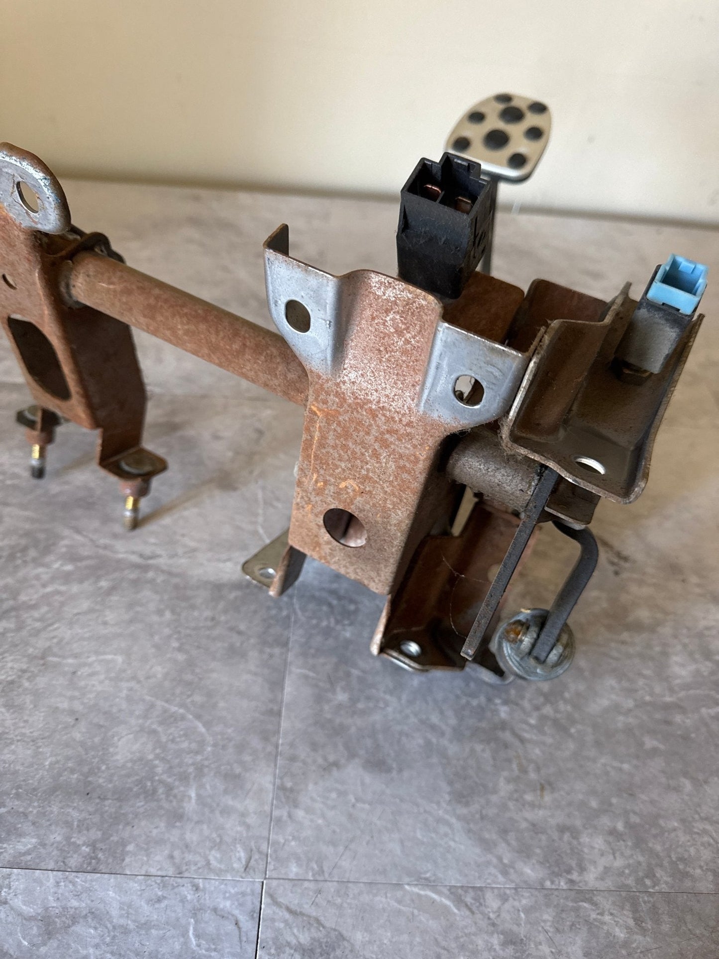 04-06 SUBARU IMPREZA WRX STi MANUAL CLUTCH & BRAKE PEDAL (04 WRX)
