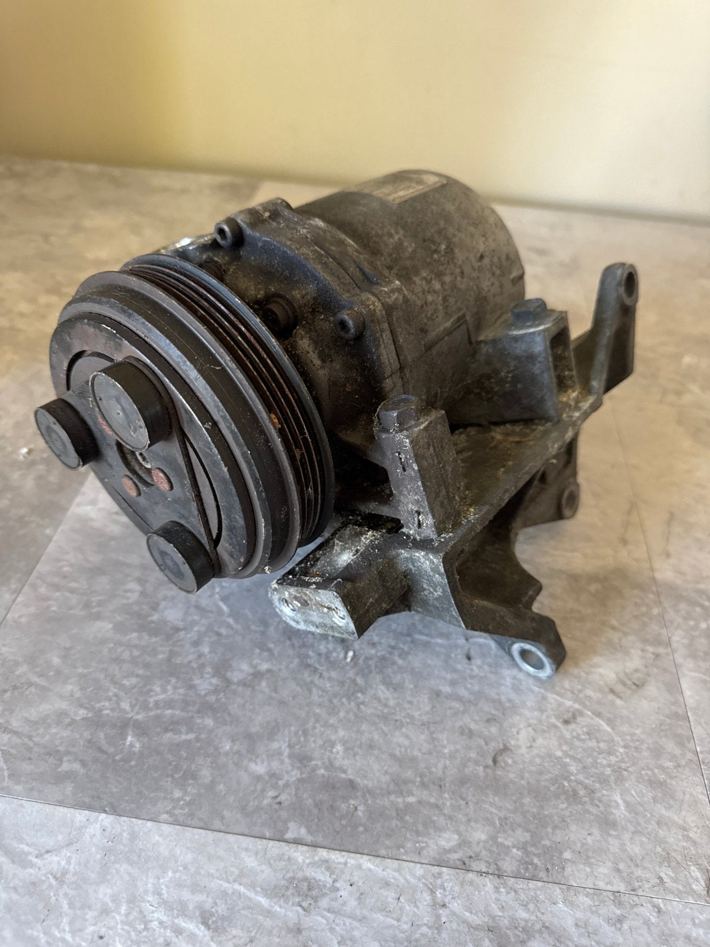 2004-2007 Subaru Impreza WRX AC Compressor (d)