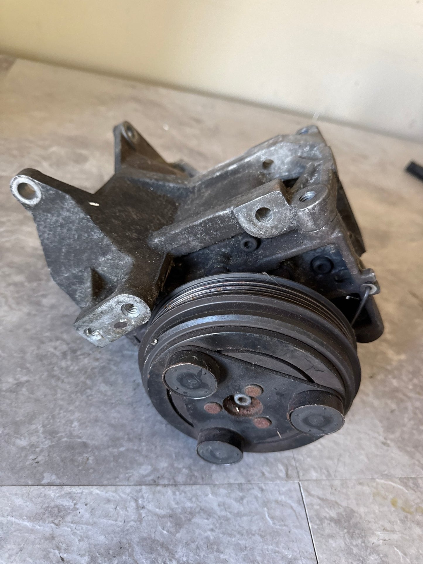 2004-2007 Subaru Impreza WRX AC Compressor (d)