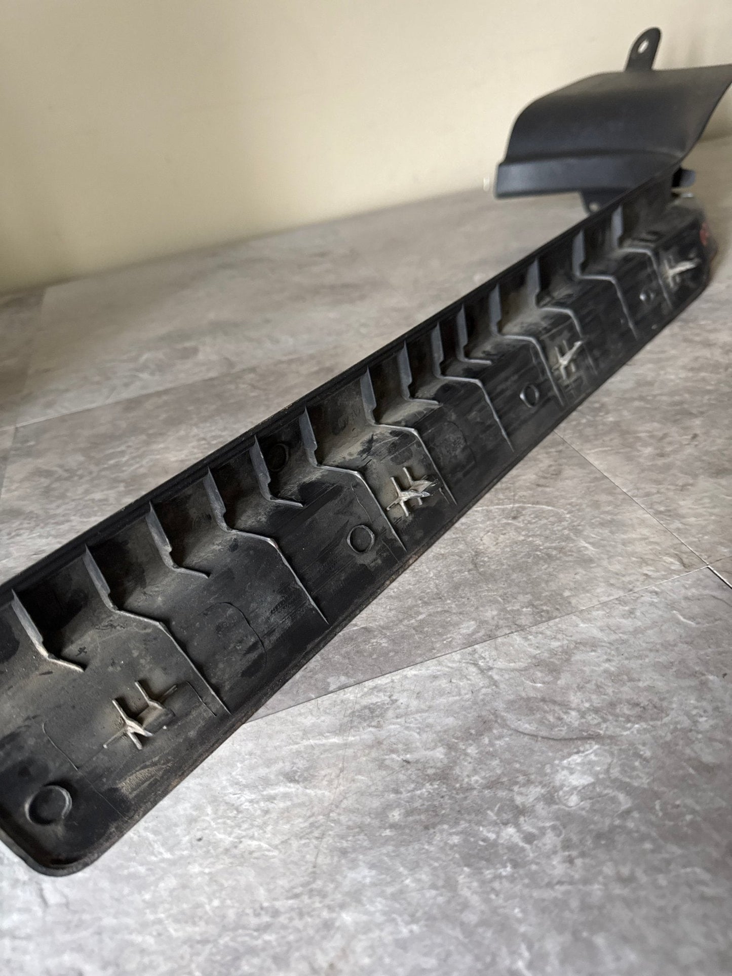 OEM 2002-2007 LH Front Door Sill Trim 02-07 Subaru Impreza WRX STi 94060FE010 (2)