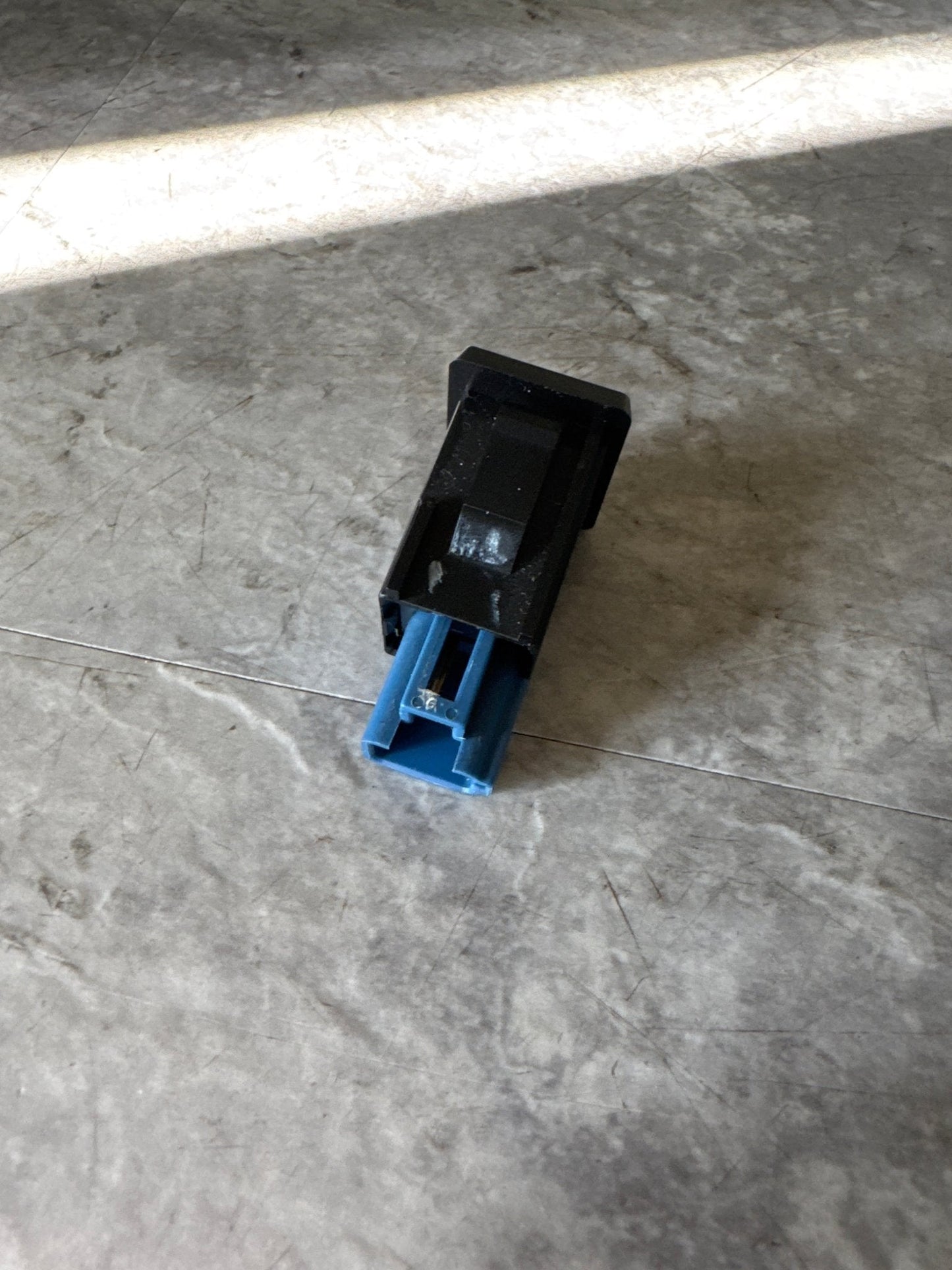 Subaru Legacy 2010-2014 Trunk Opener Cancel Control Switch Button