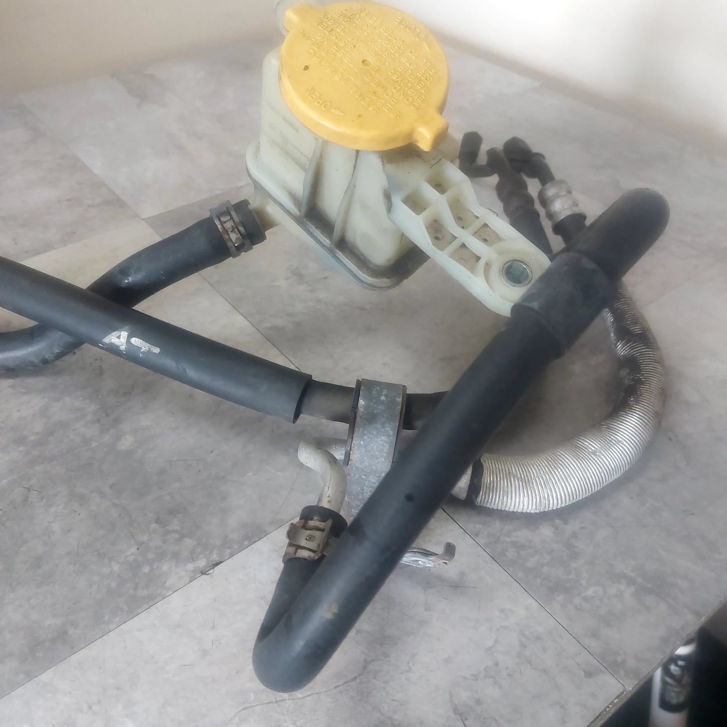 OEM 2008-2014 Subaru Impreza WRX STi Power Steering Reservoir Assembly w/ Lines