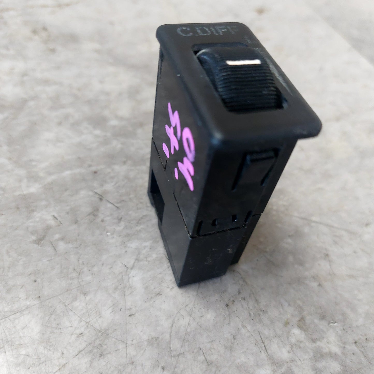 SUBARU WRX STI 02-07 OEM C.DIFF CENTER DIFFERENTIAL DASH MANUAL SCROLL SWITCH