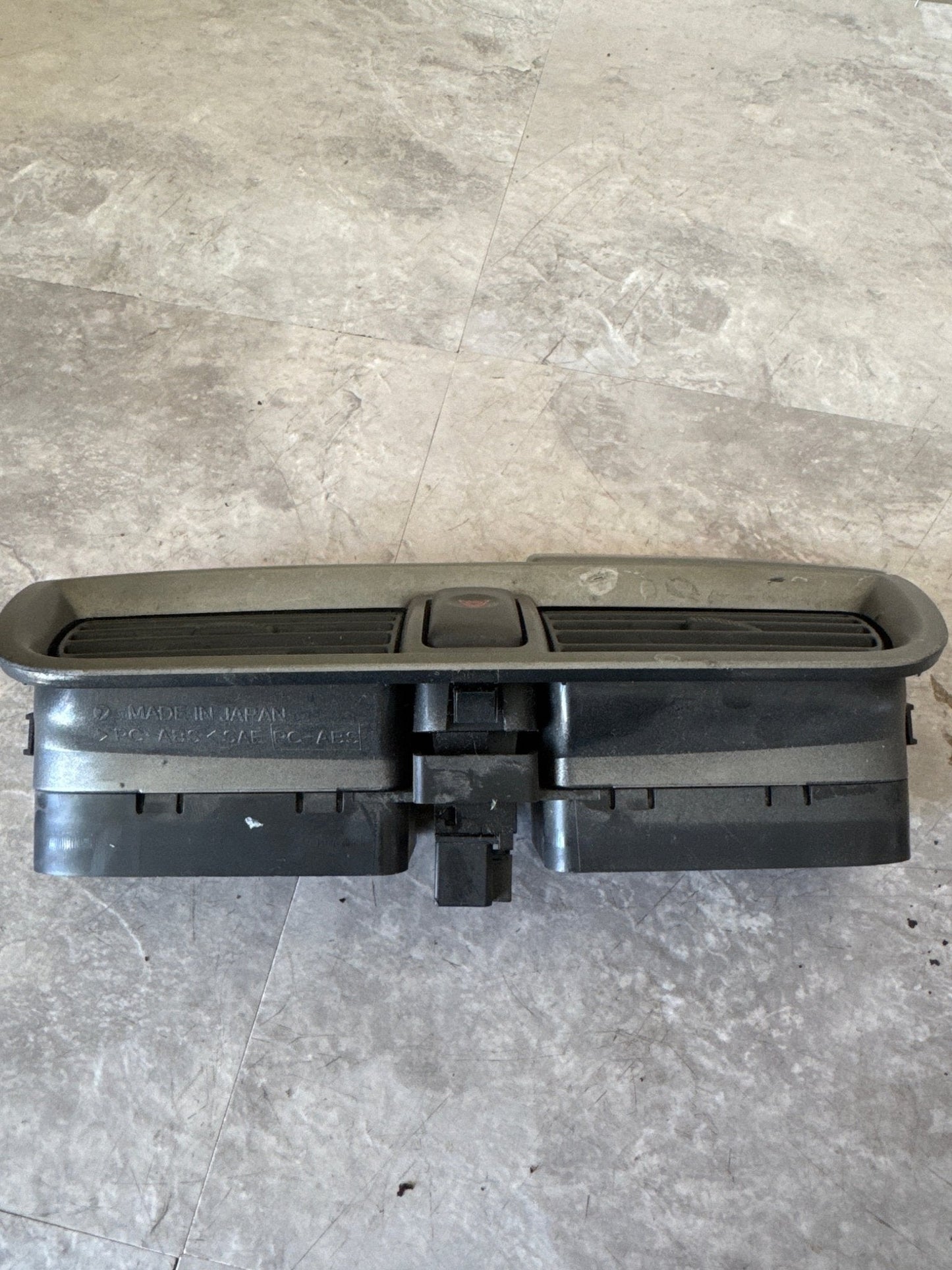 02-04 SUBARU IMPREZA WRX STi CENTER VENT CENTER DASH VENT AC HEATER OEM (04 WRX)