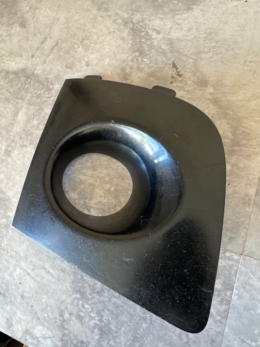 2006-2007 Subaru Impreza Front Bumper Right Fog Light Bezel Black