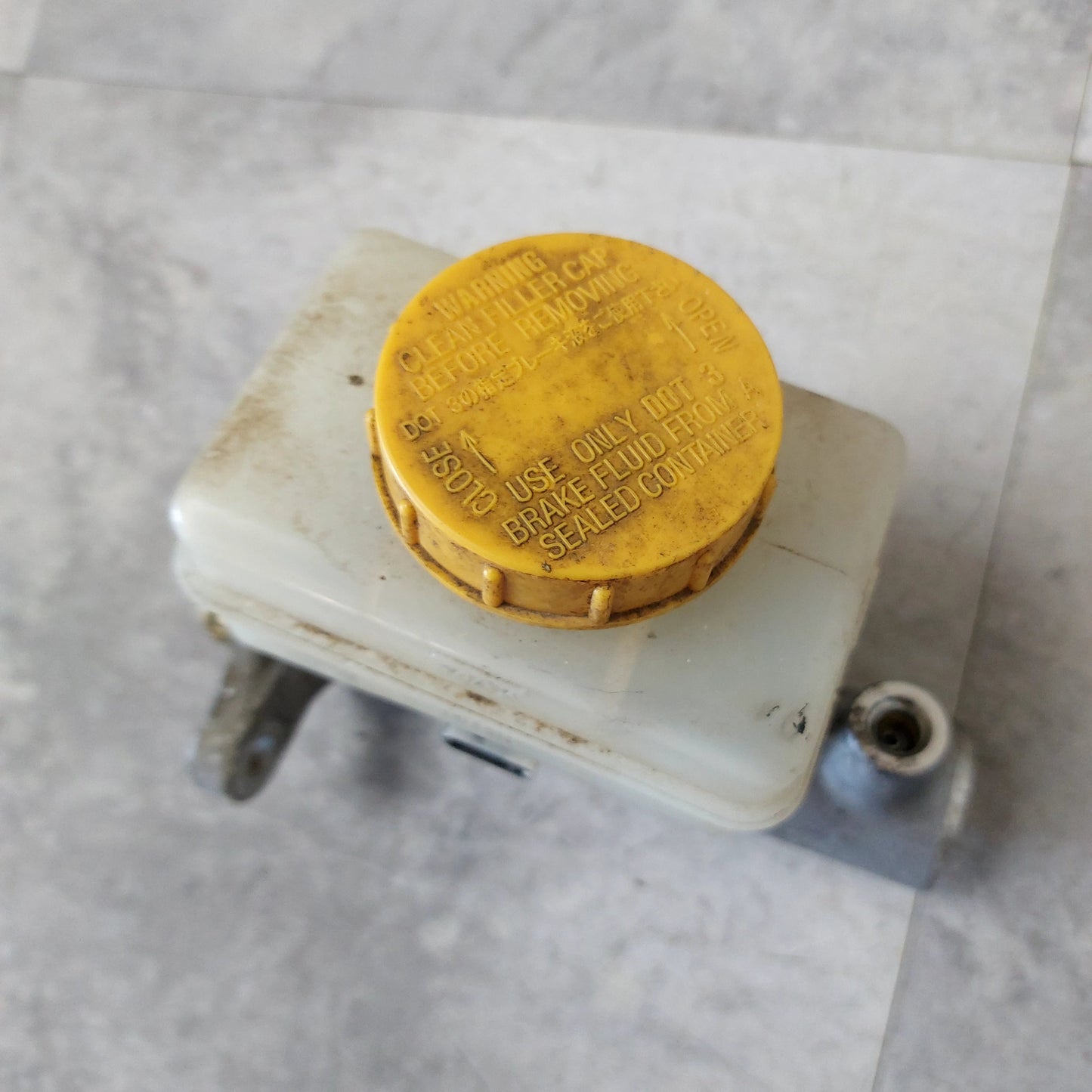 OEM 2004-2007 Subaru Impreza WRX STi Brake Master Cylinder Reservoir