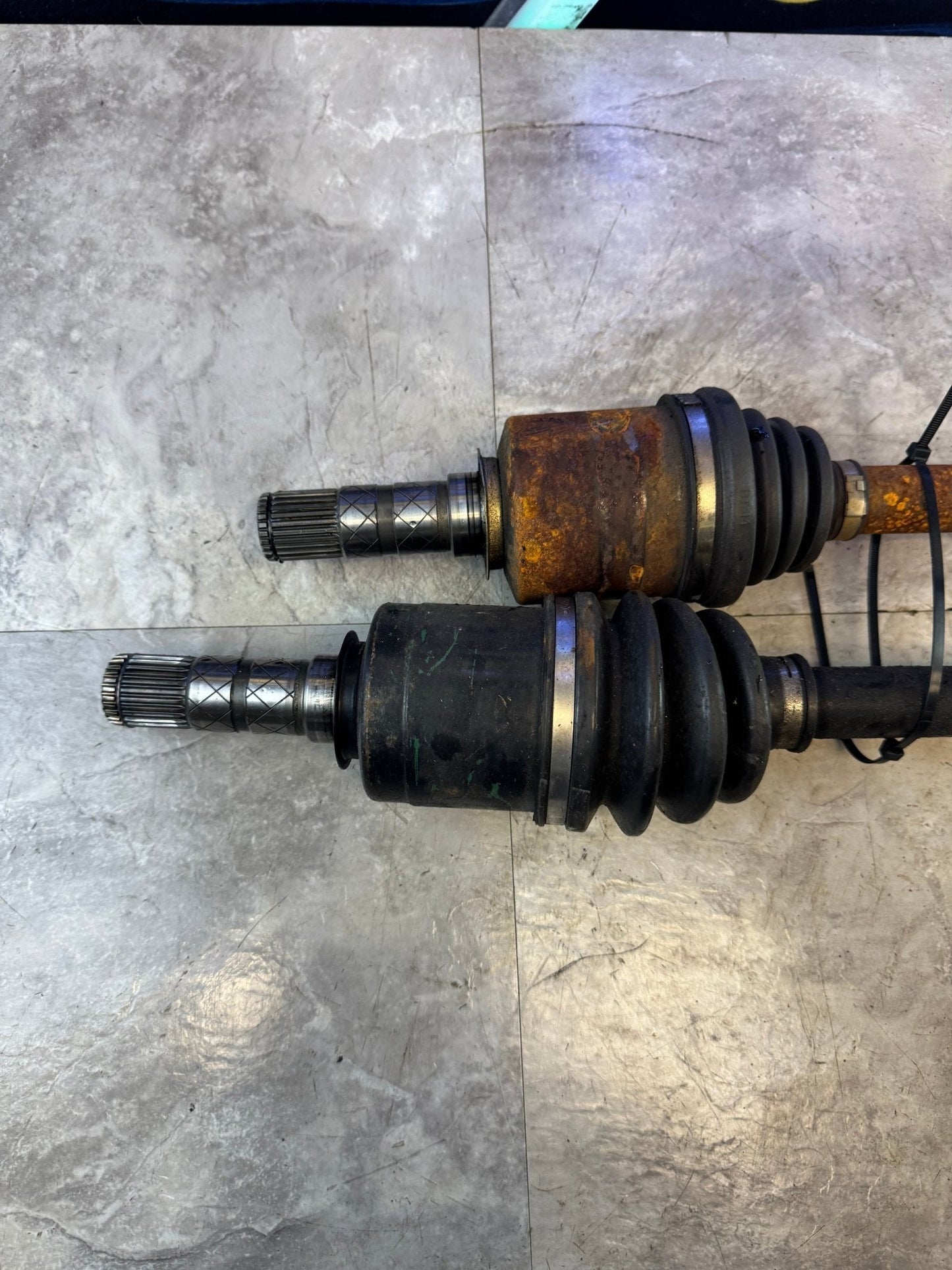 2005-2007 Subaru STi Front Axles OEM Set Pair 78k Miles K4