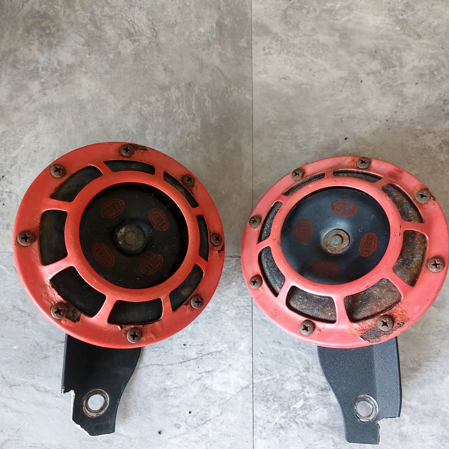 OEM Subaru Hella Disc Horn Set Pair 12V 300hz VW Audi As Is G2