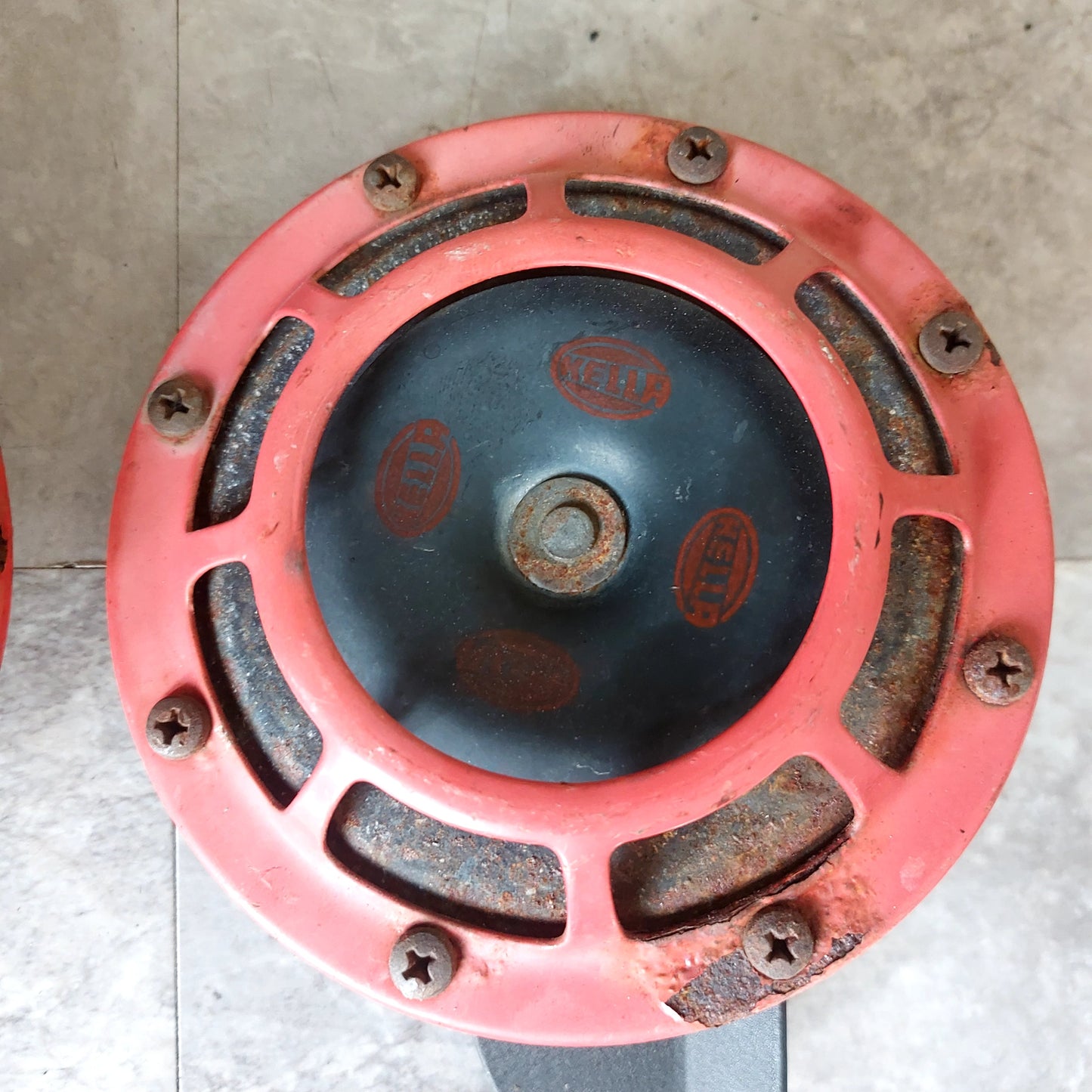 OEM Subaru Hella Disc Horn Set Pair 12V 300hz VW Audi As Is G2