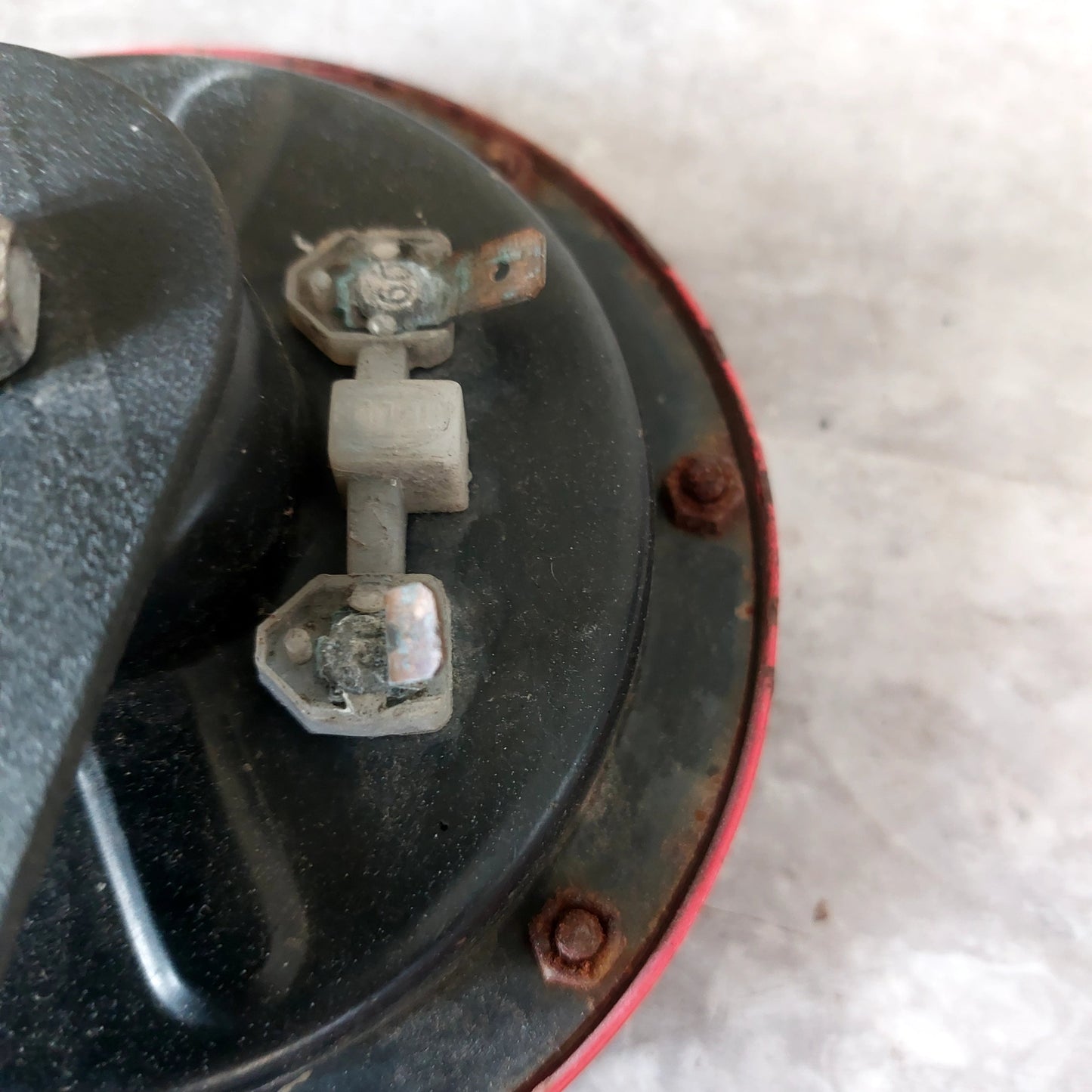 OEM Subaru Hella Disc Horn Set Pair 12V 300hz VW Audi As Is G2