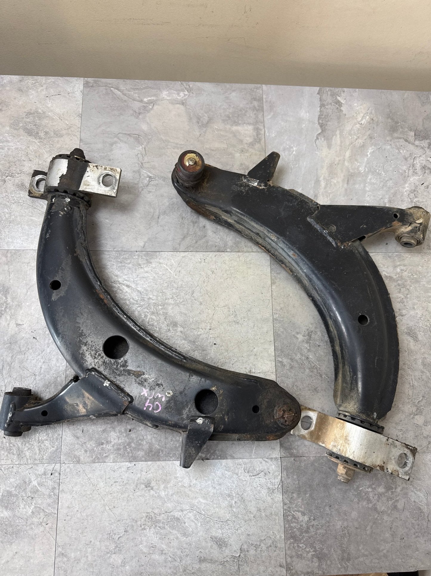 2002-2007 Subaru WRX Sedan Front OEM RH LH Lower Metal Control Arms K4