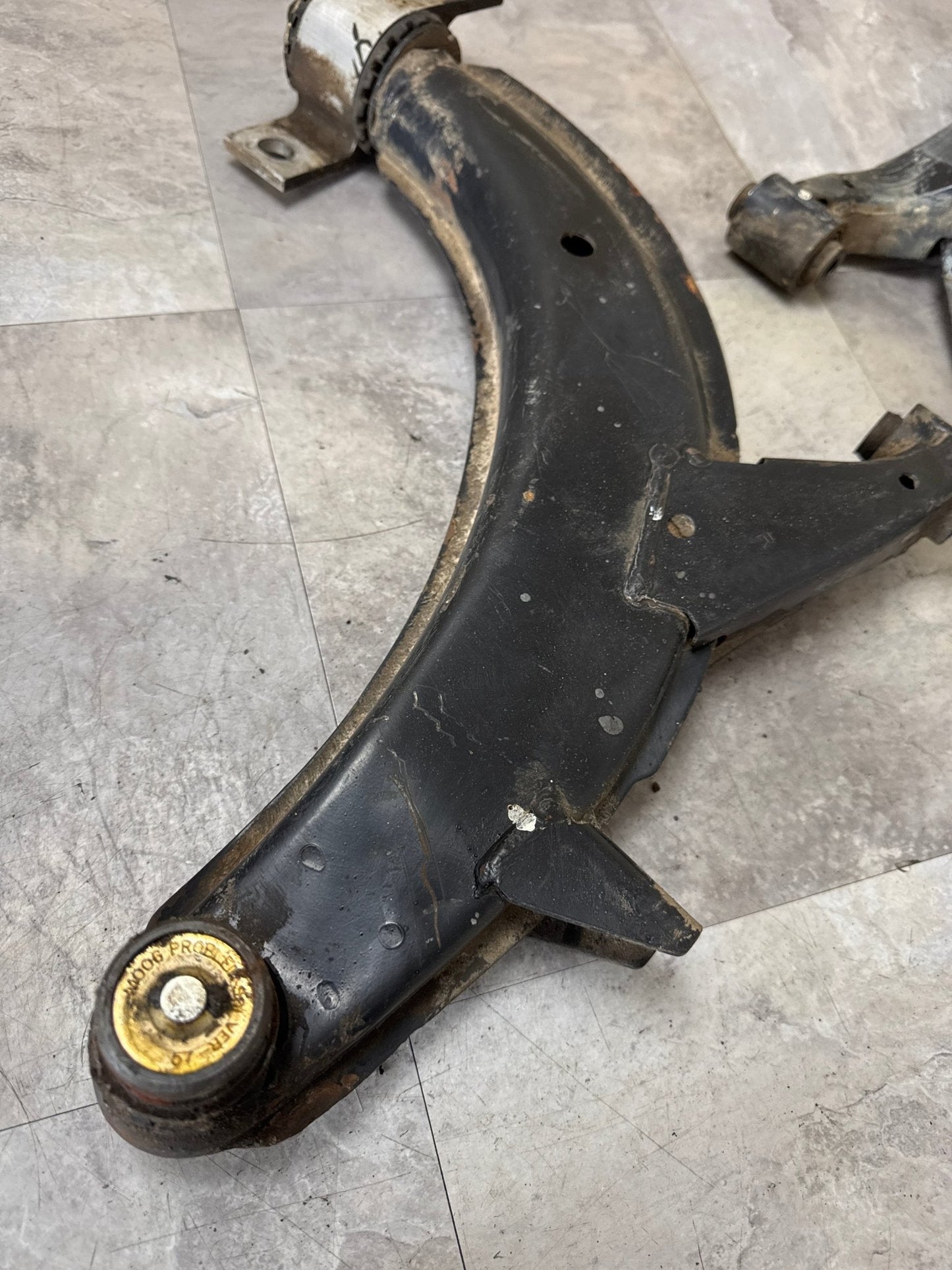 2002-2007 Subaru WRX Sedan Front OEM RH LH Lower Metal Control Arms K4