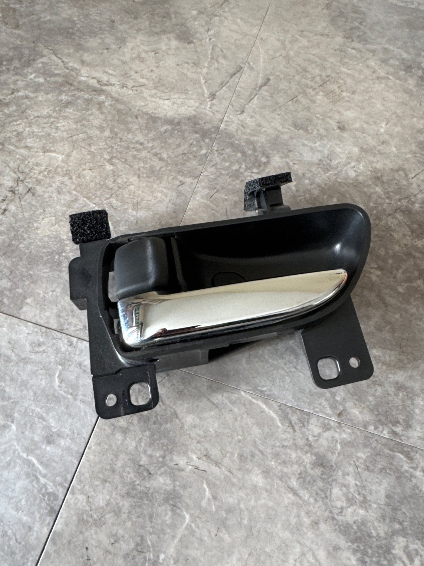2015-2021 Subaru WRX STi OEM & Driver Door Handle Interior LH (2)