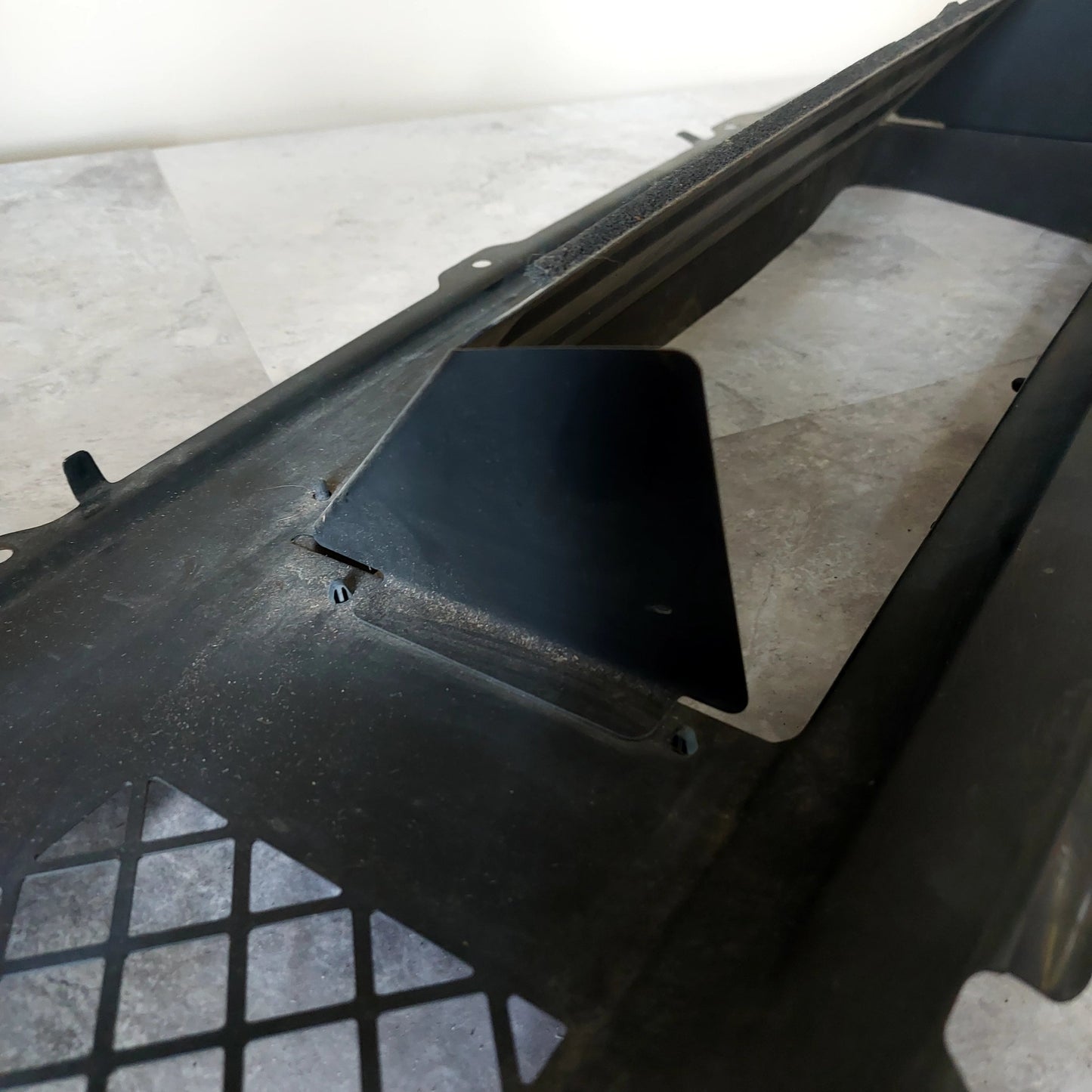 2004-2005 Subaru Impreza WRX Hood OEM Scoop Splitter