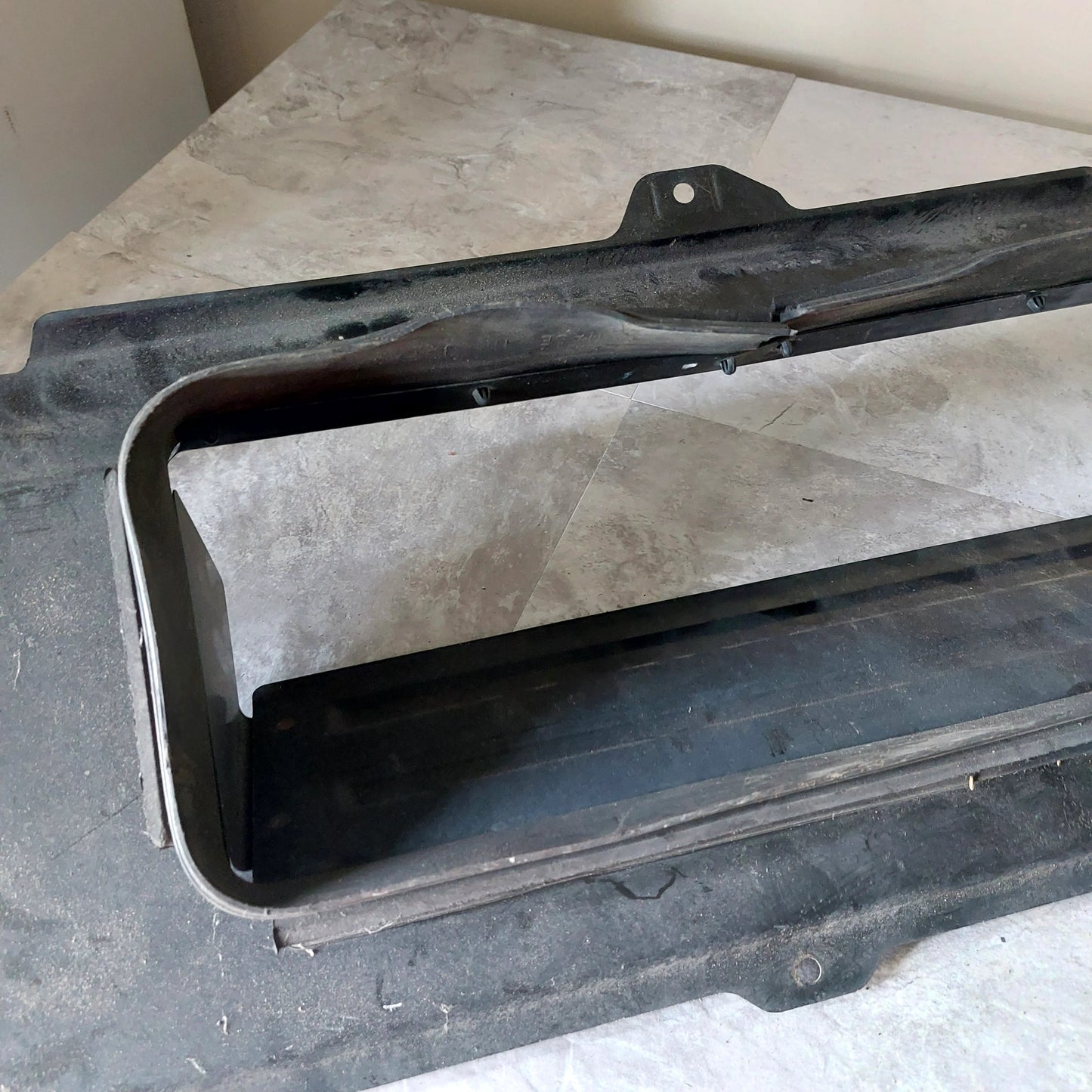 2004-2005 Subaru Impreza WRX Hood OEM Scoop Splitter