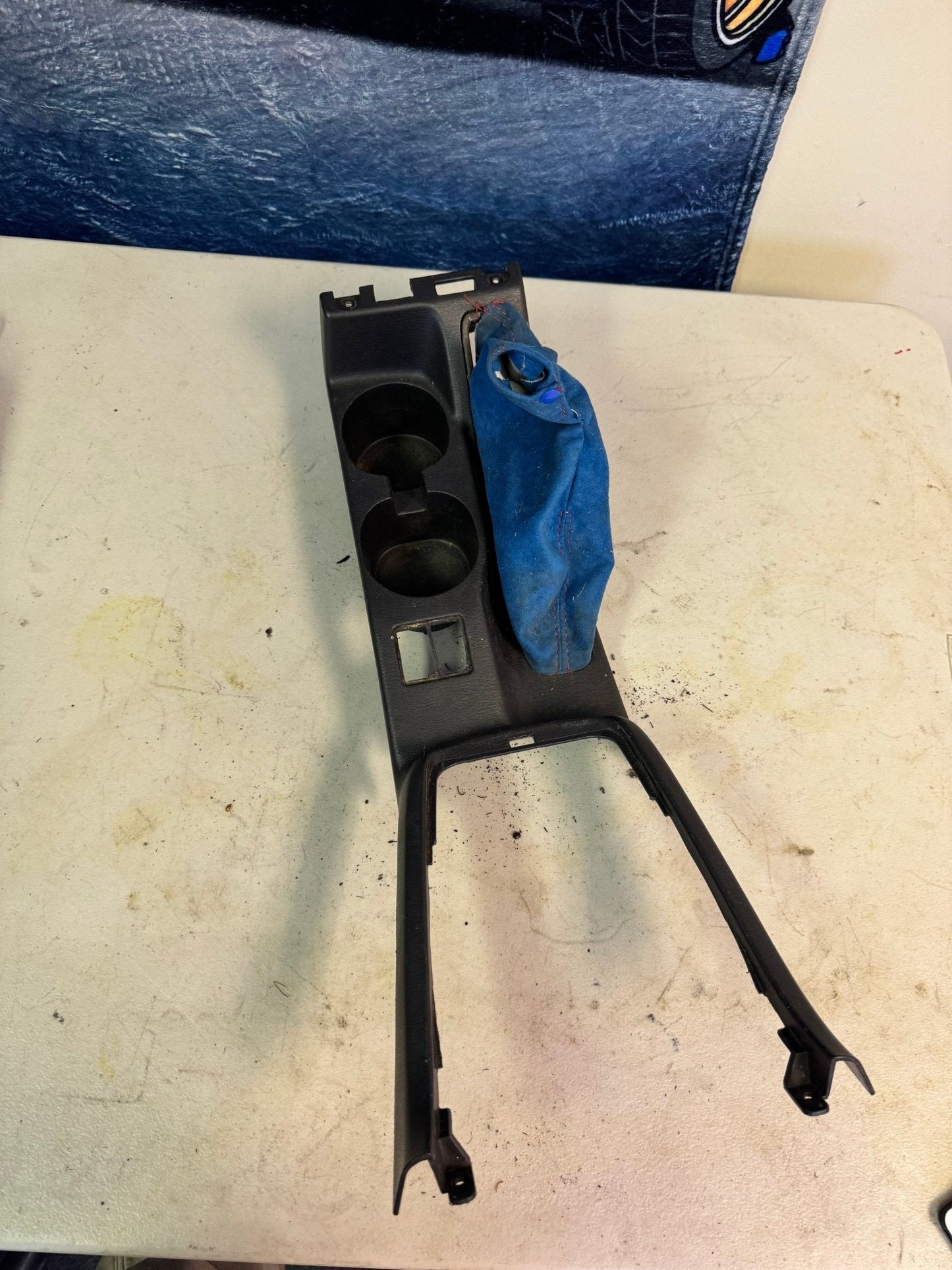 2005-2007 Subaru Impreza WRX STi Center Console E-brake Trim Boot Cup Holder / Y2