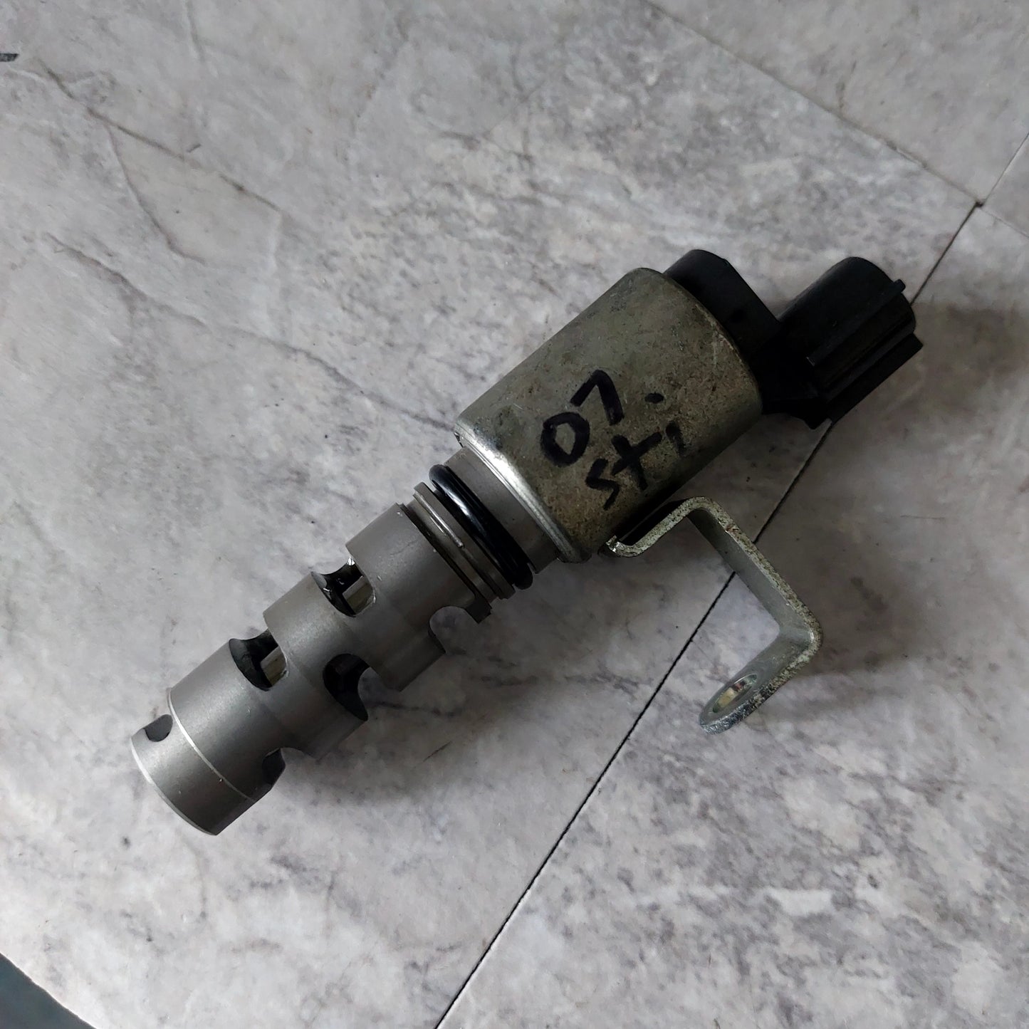 2004-2007 Subaru WRX STi FXT LGT OXT AVCS Oil Control Valve K2V