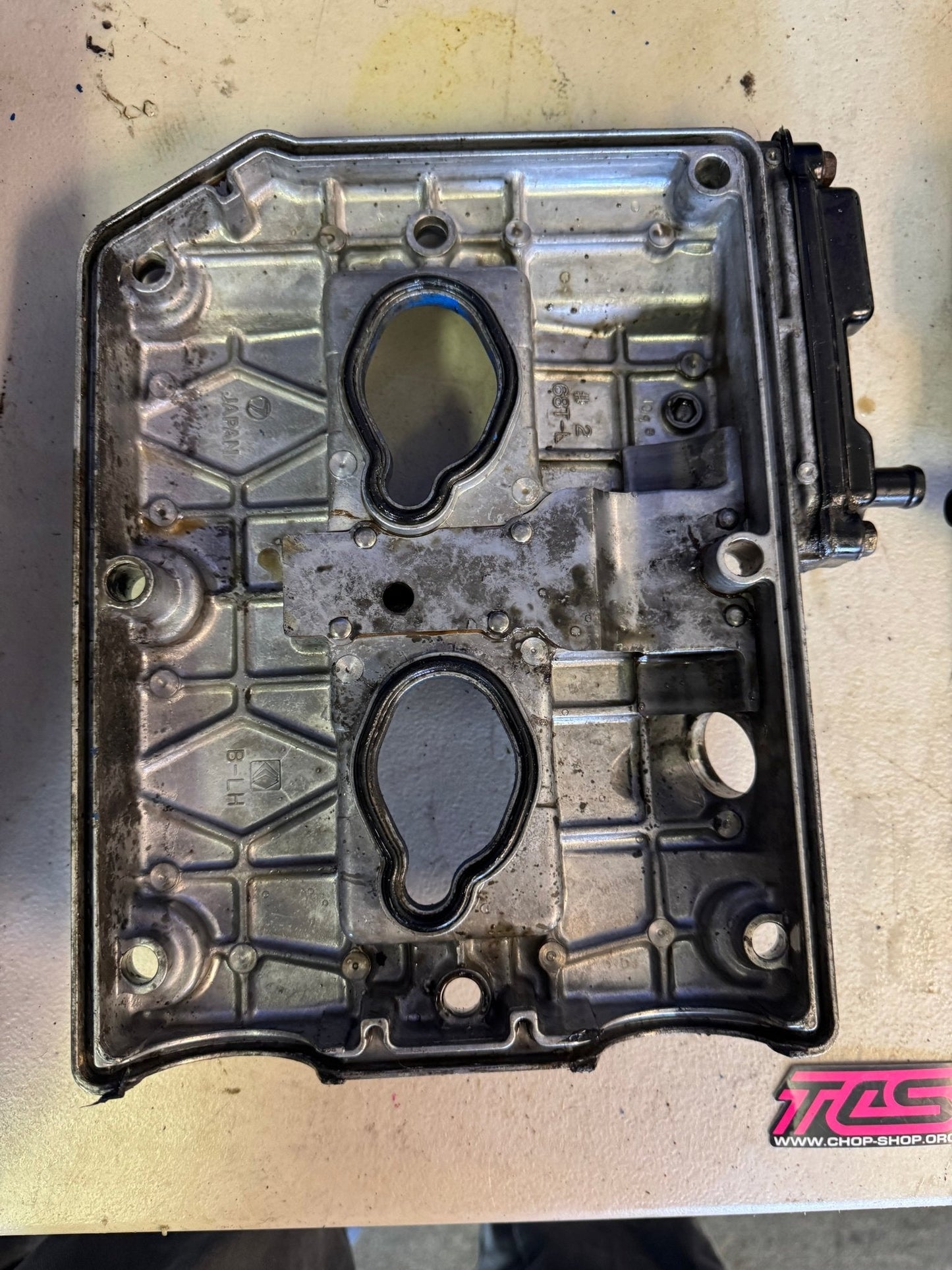 2002-2005 Subaru Impreza WRX Valve Cover Complete Set Pair LH And RH /
