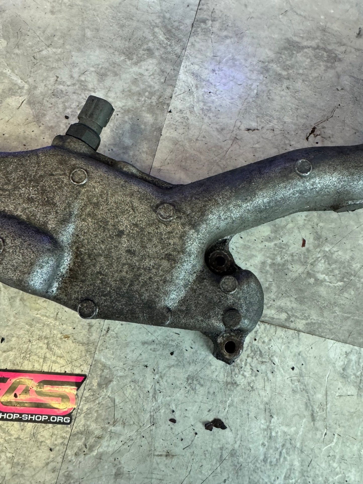 2002-2005 Subaru WRX STi Engine OEM Coolant Crossover Assembly Ej25 Ej20 /