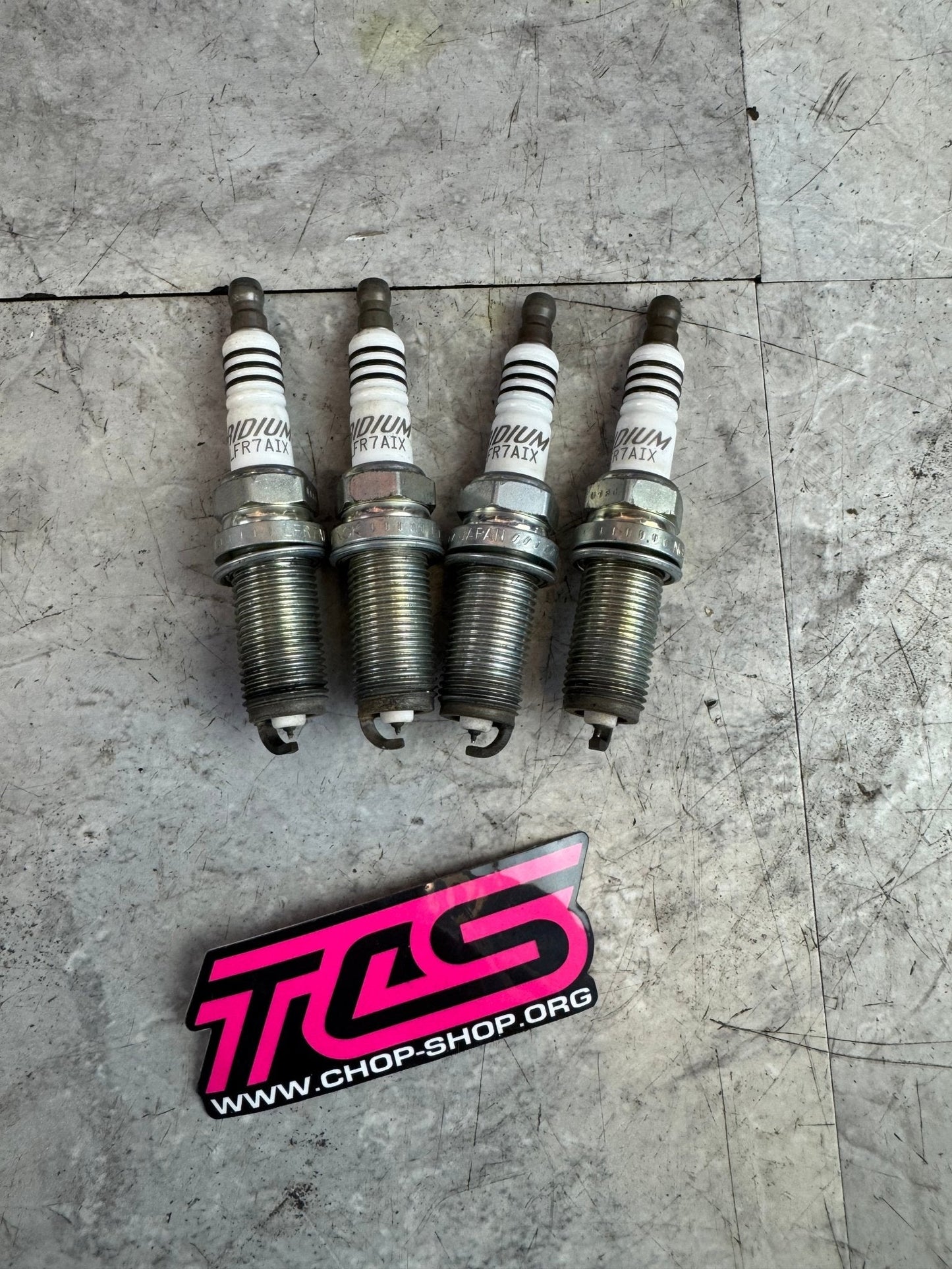 NGK Iridium IX Plug Number LFR7AIX Spark Plug - 2309 Set X4 Used / K1