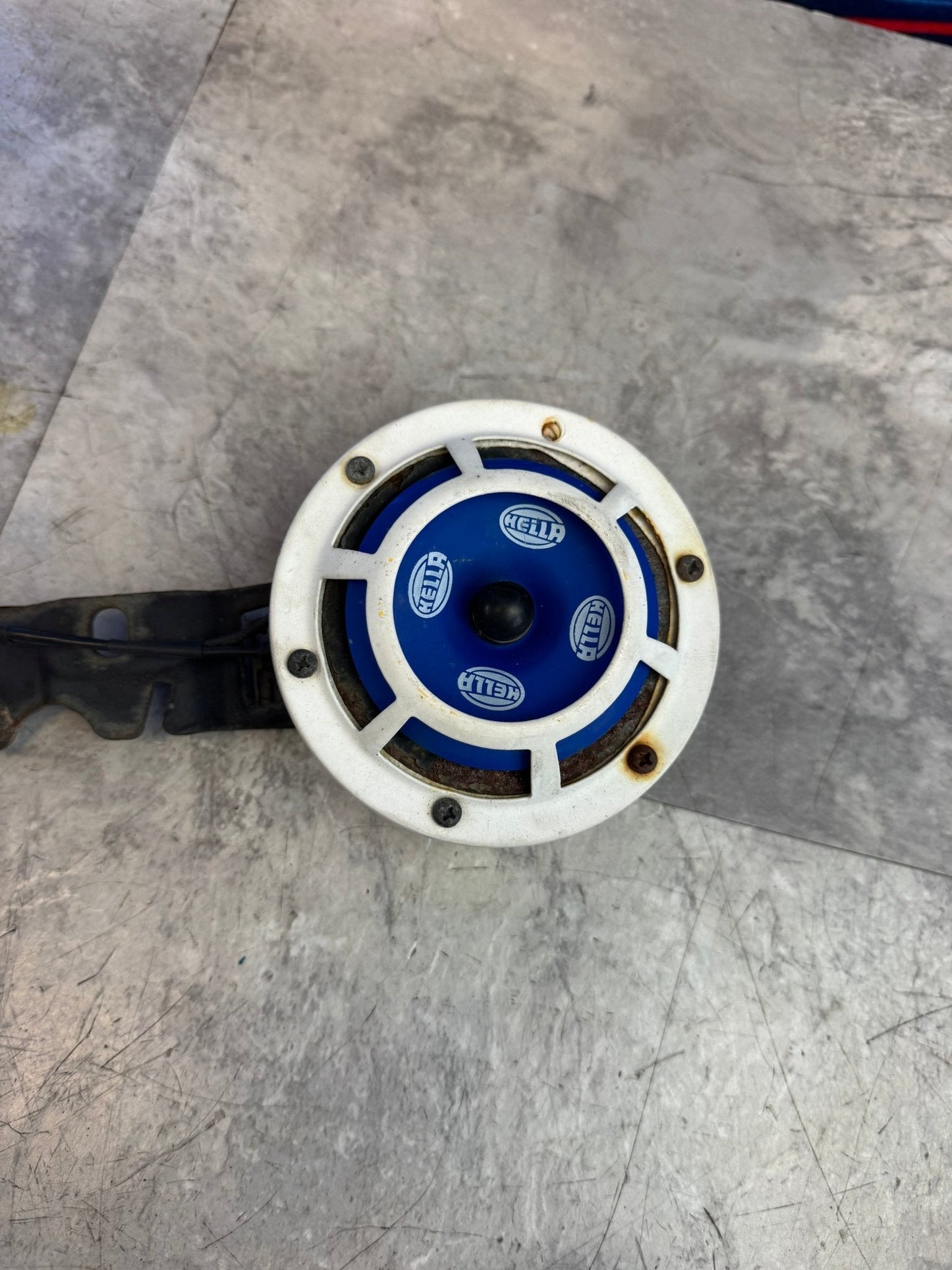 2002-2021 Subaru WRX STi White And Blue Hella Horns With GrimmSpeed Bracket / N2