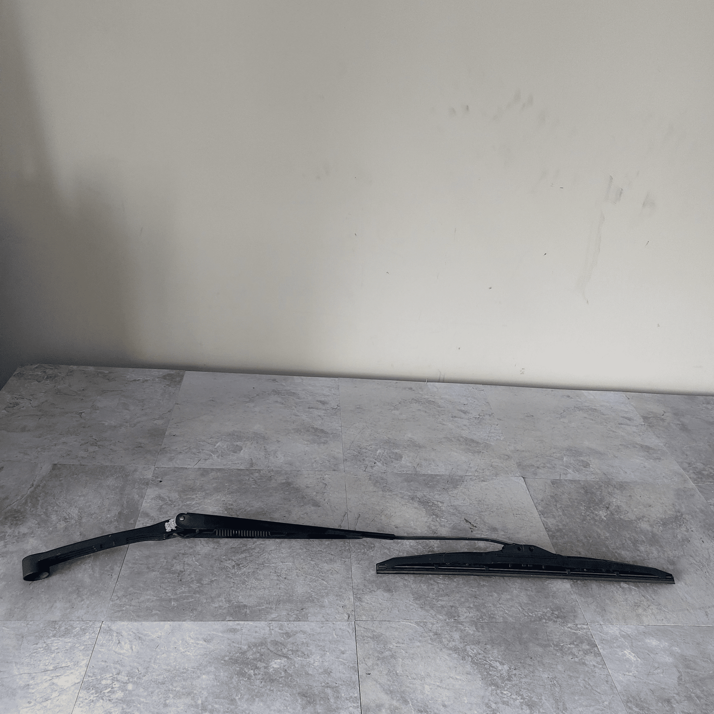 2002-2003 Subaru Impreza WRX OEM Windshield Wiper Arm Blade Pass Side L4