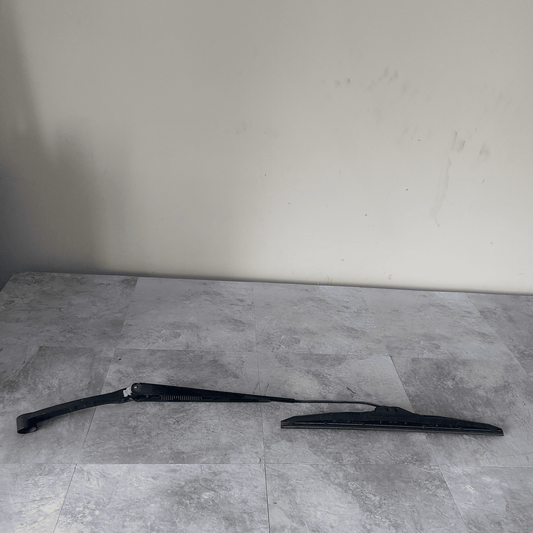 2002-2003 Subaru Impreza WRX OEM Windshield Wiper Arm Blade Pass Side L4