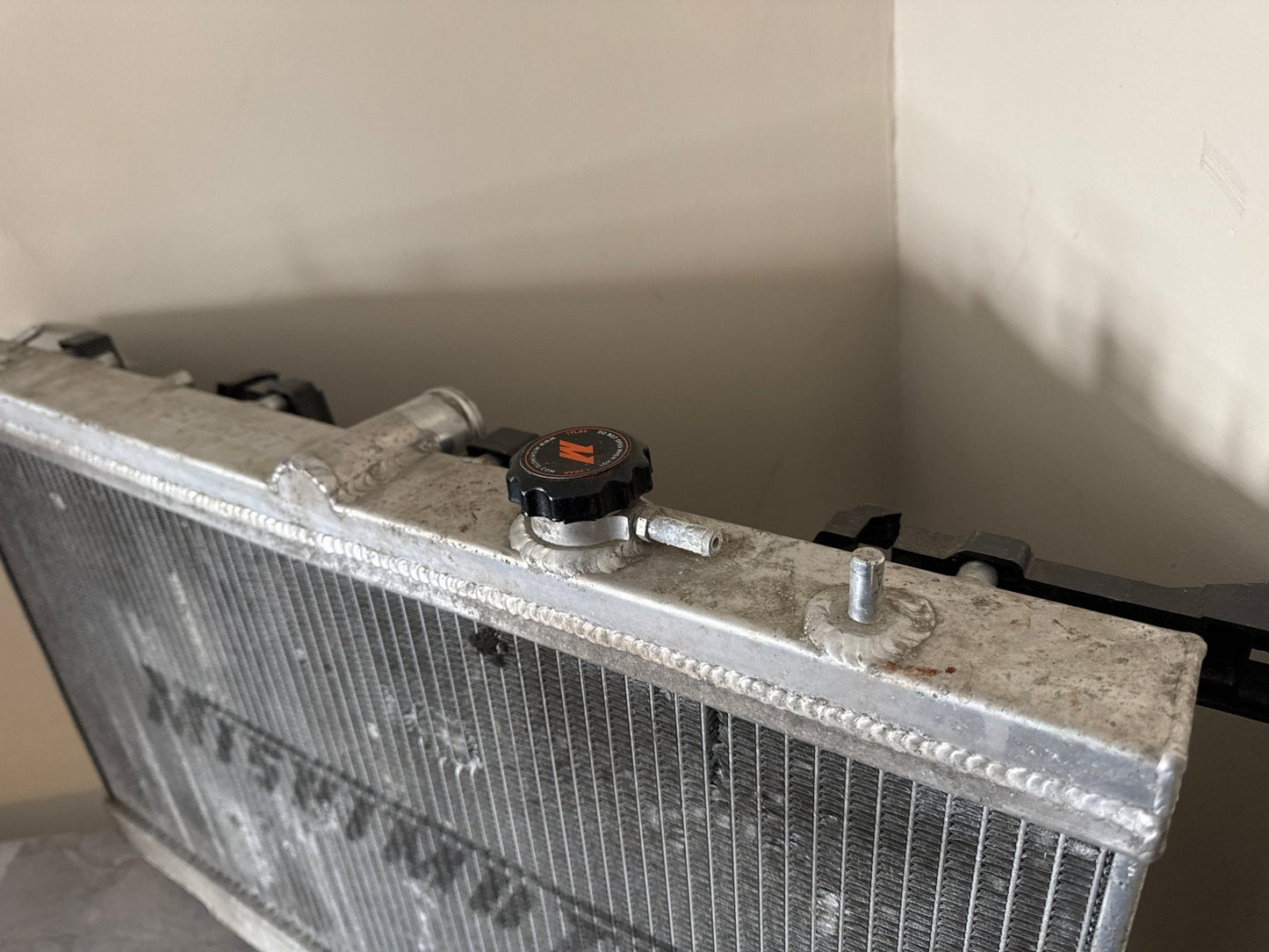 2004-2007 Subaru STi WRX Mishimoto OEM Aluminum Racing Radiator w/ OEM Fans R1