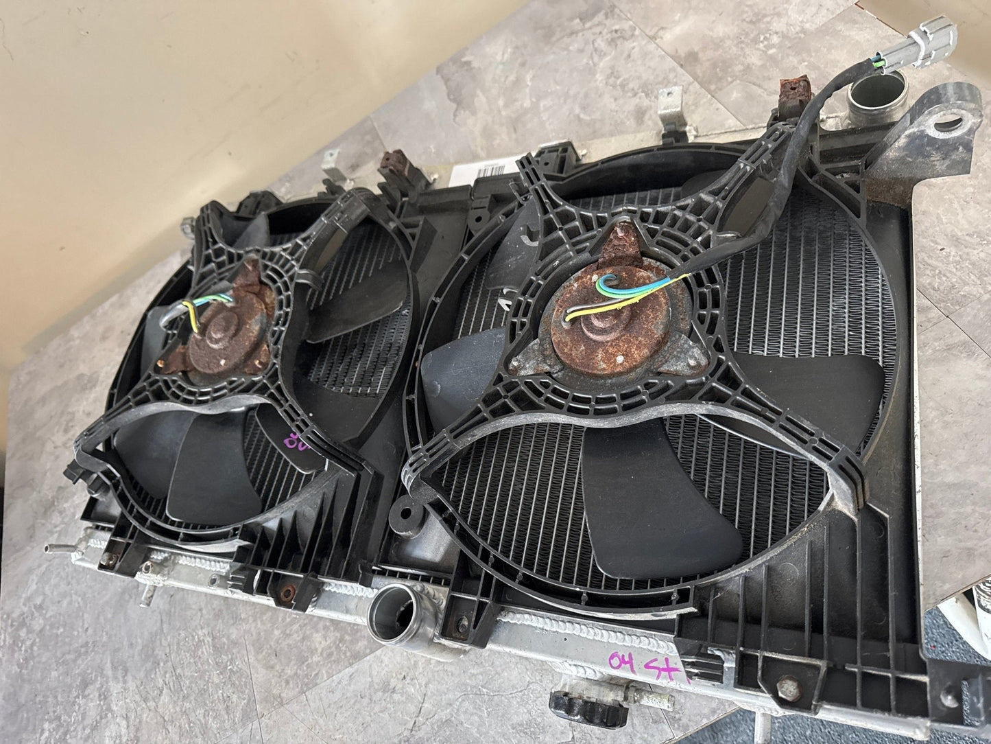 2004-2007 Subaru STi WRX Mishimoto OEM Aluminum Racing Radiator w/ OEM Fans R1