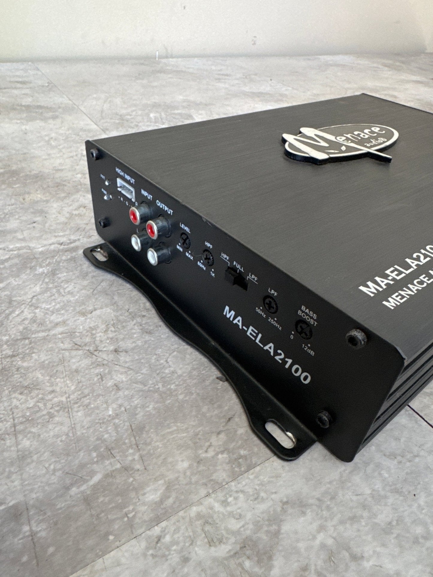 Menace MA-ELA2100 1000 Watt 2CH Amp