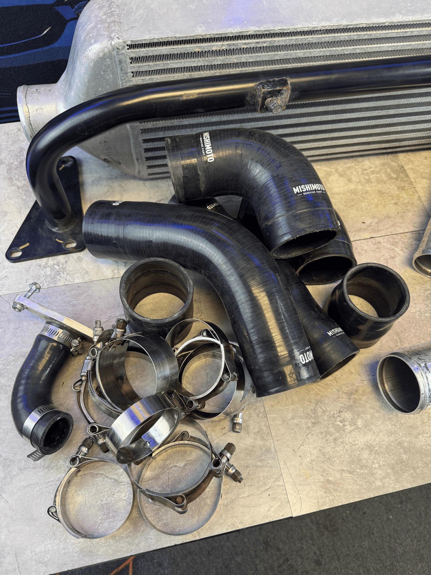 2015-2021 WRX STi Mishimoto Front Mount Intercooler Kit With Speed Density Bung With Air Intake 2.5Core / O4