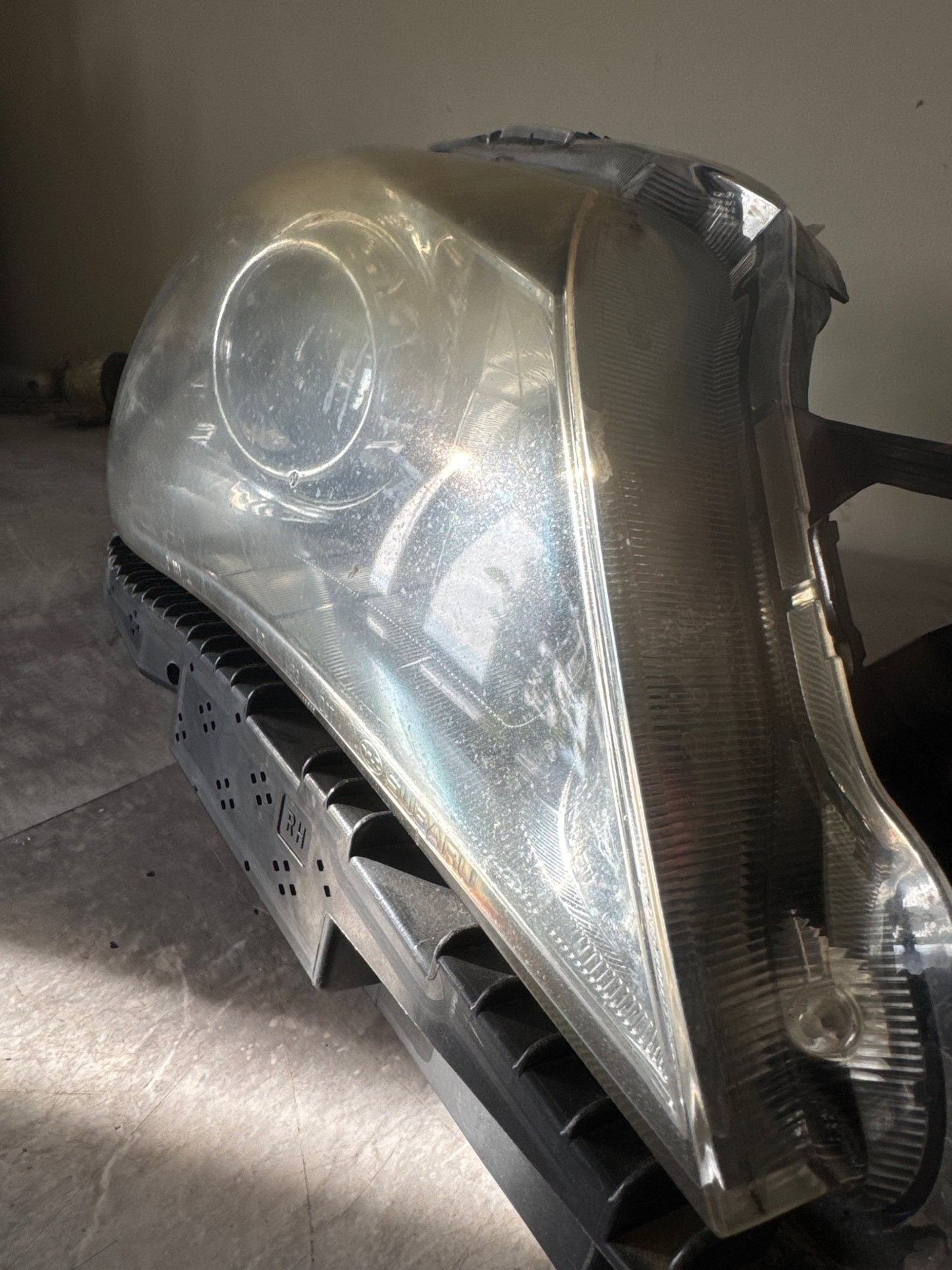 2008-2011 Subaru Impreza WRX STi Headlight Assy RH Passenger Side