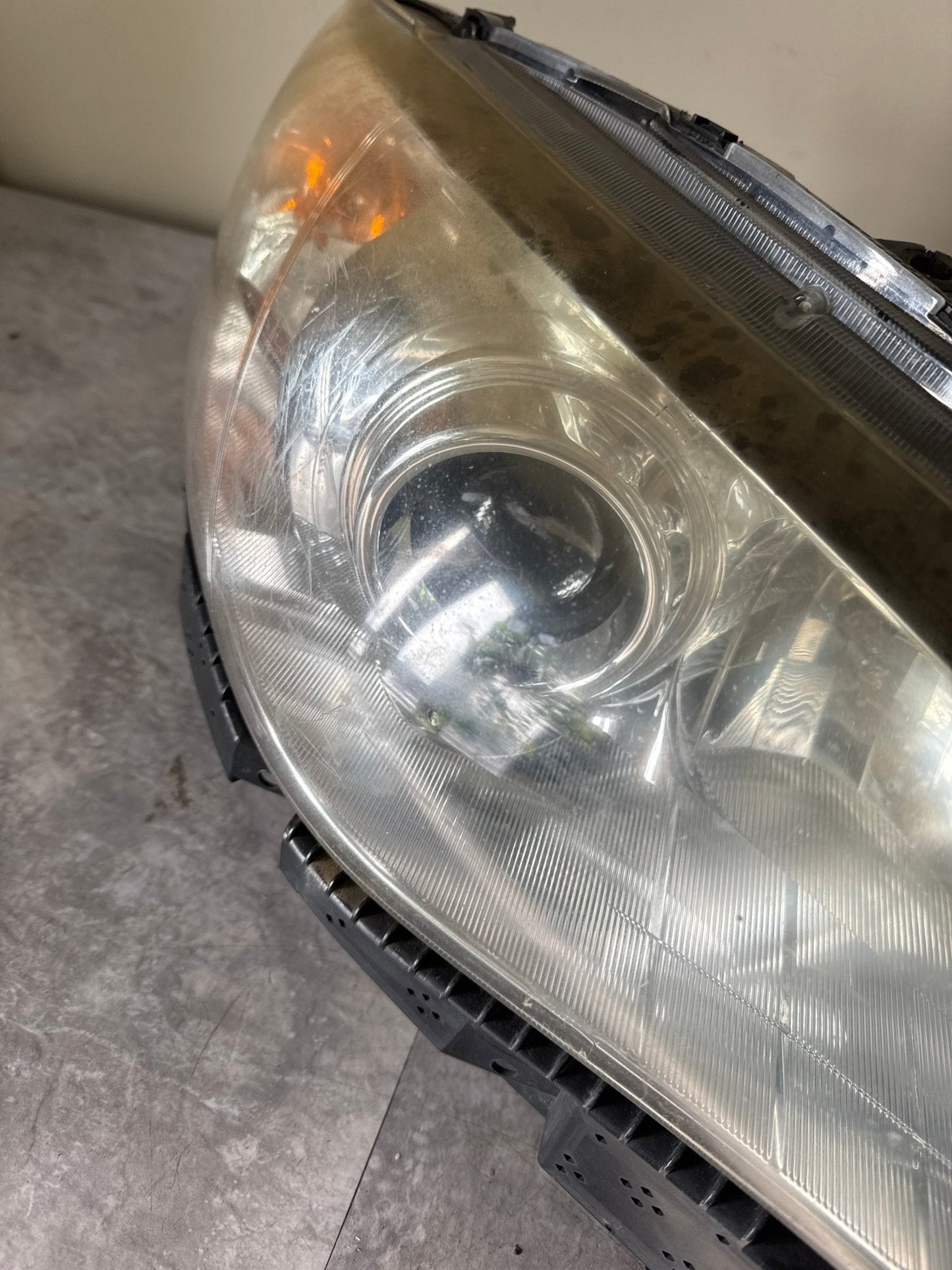 2008-2011 Subaru Impreza WRX STi Headlight Assy RH Passenger Side