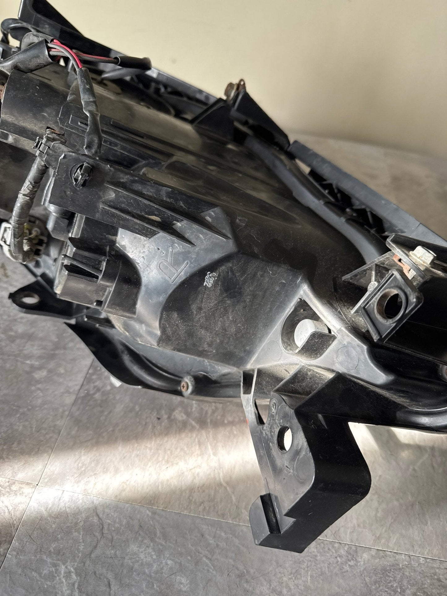 2008-2011 Subaru Impreza WRX STi Headlight Assy RH Passenger Side